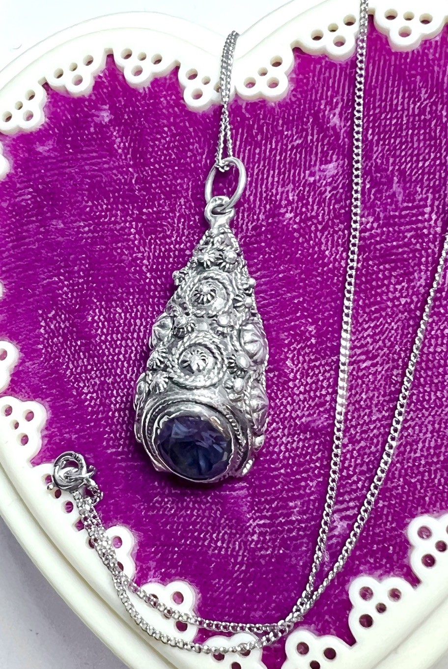 LOVELY Antique/Vintage Ornate Sterling Silver Cannetille Amethyst Necklace