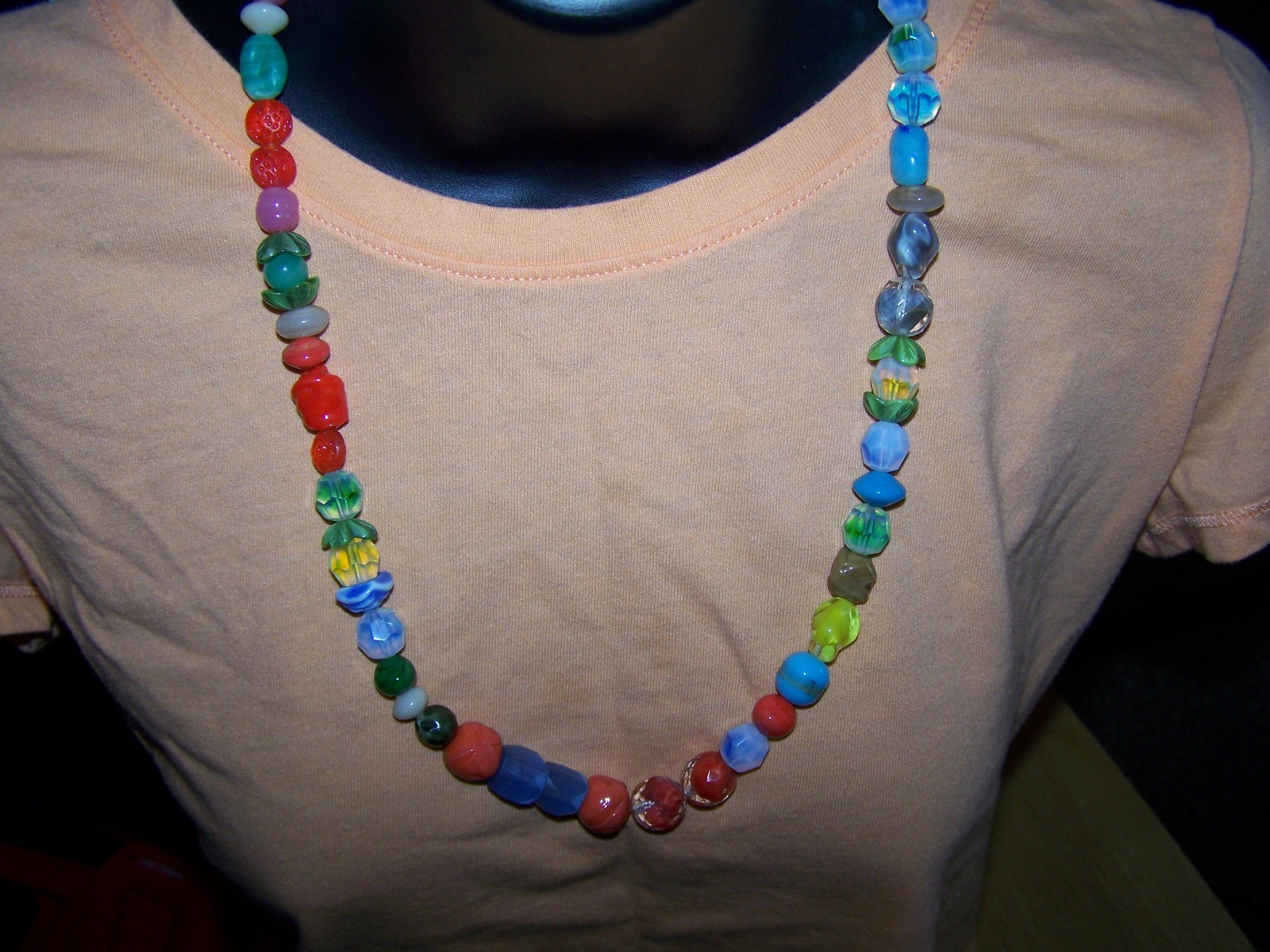 VINTAGE VOGUE GLASS BEAD NECKLACE 24″ MULTICOLOR DIFFERENT SHAPES
