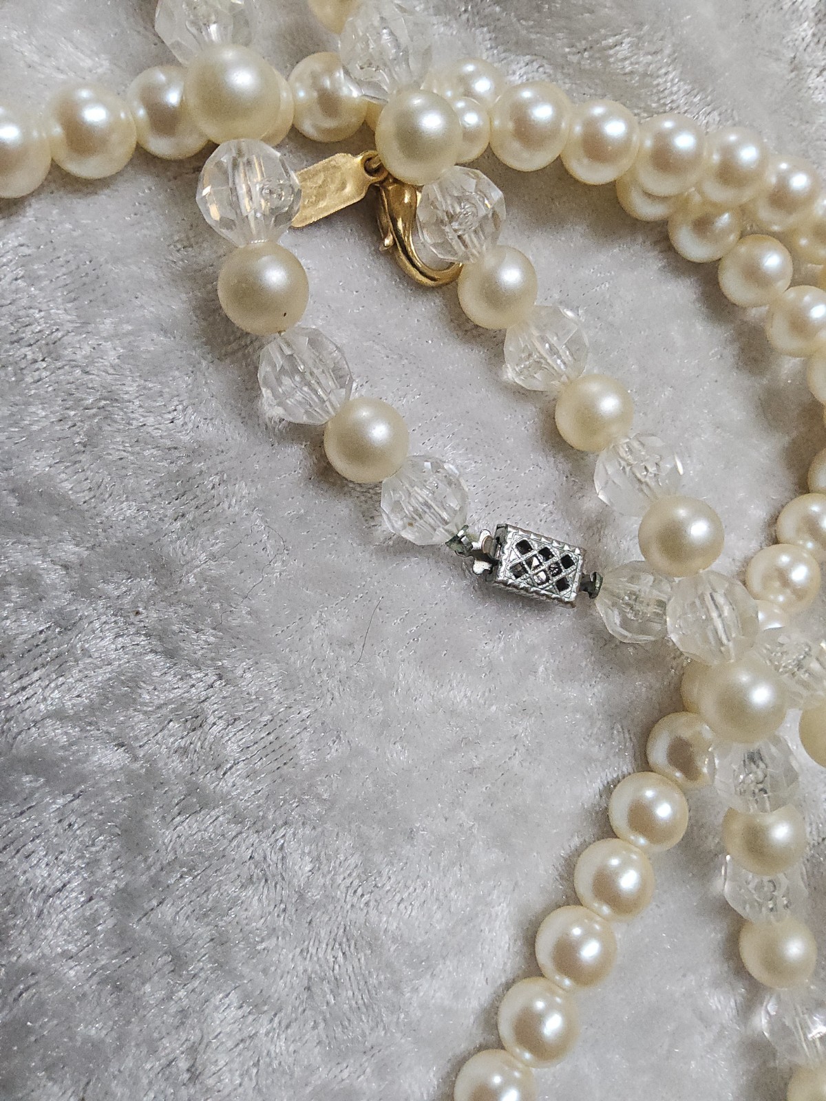 1928 Brand Faux Pearl Necklace Cream Off White Beaded Costume Jewelry Gift