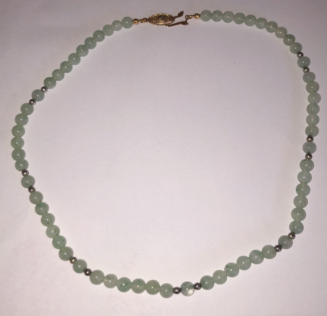 Natural Green Jadeite Jade Bead 16” Necklace Gold Tone Clasp