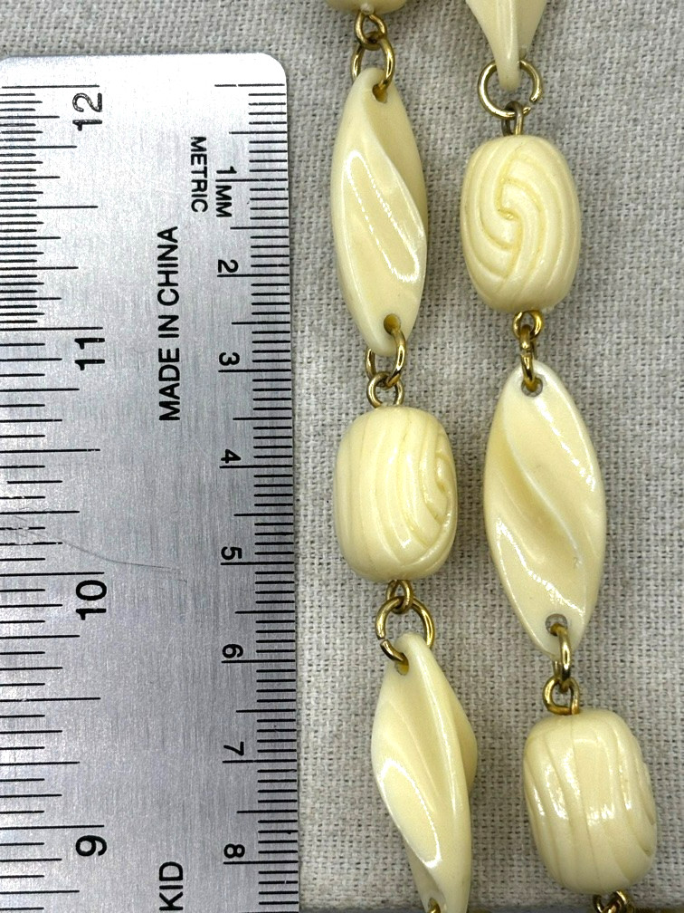 Vintage Ivory Cream Molded And Carved Bead Gold Tone Link Long Necklace 47 Inch