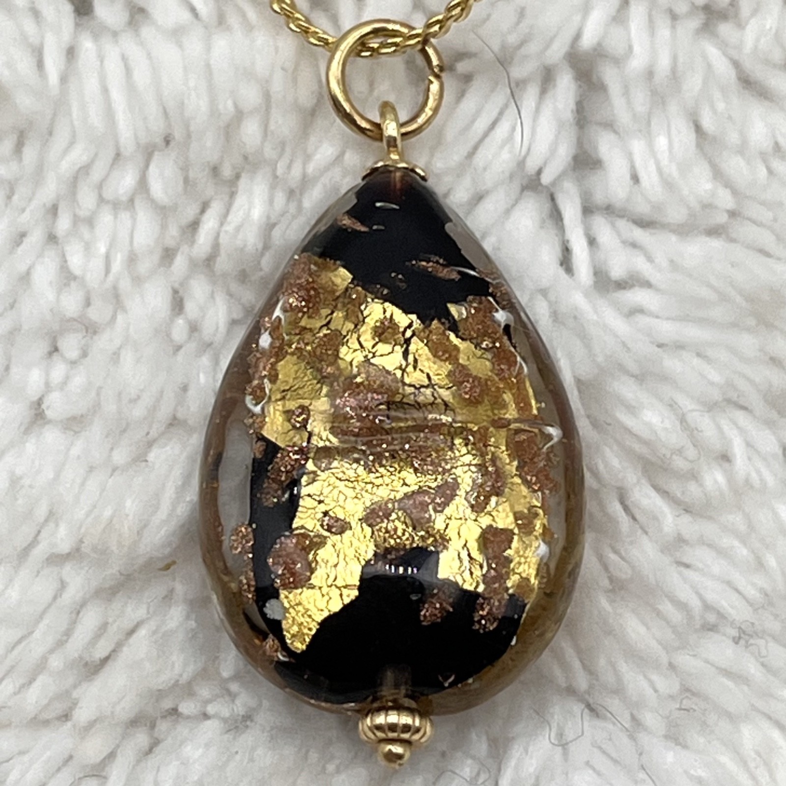 Vintage Gold Foil Pendant Necklace Glass Teardrop 16″