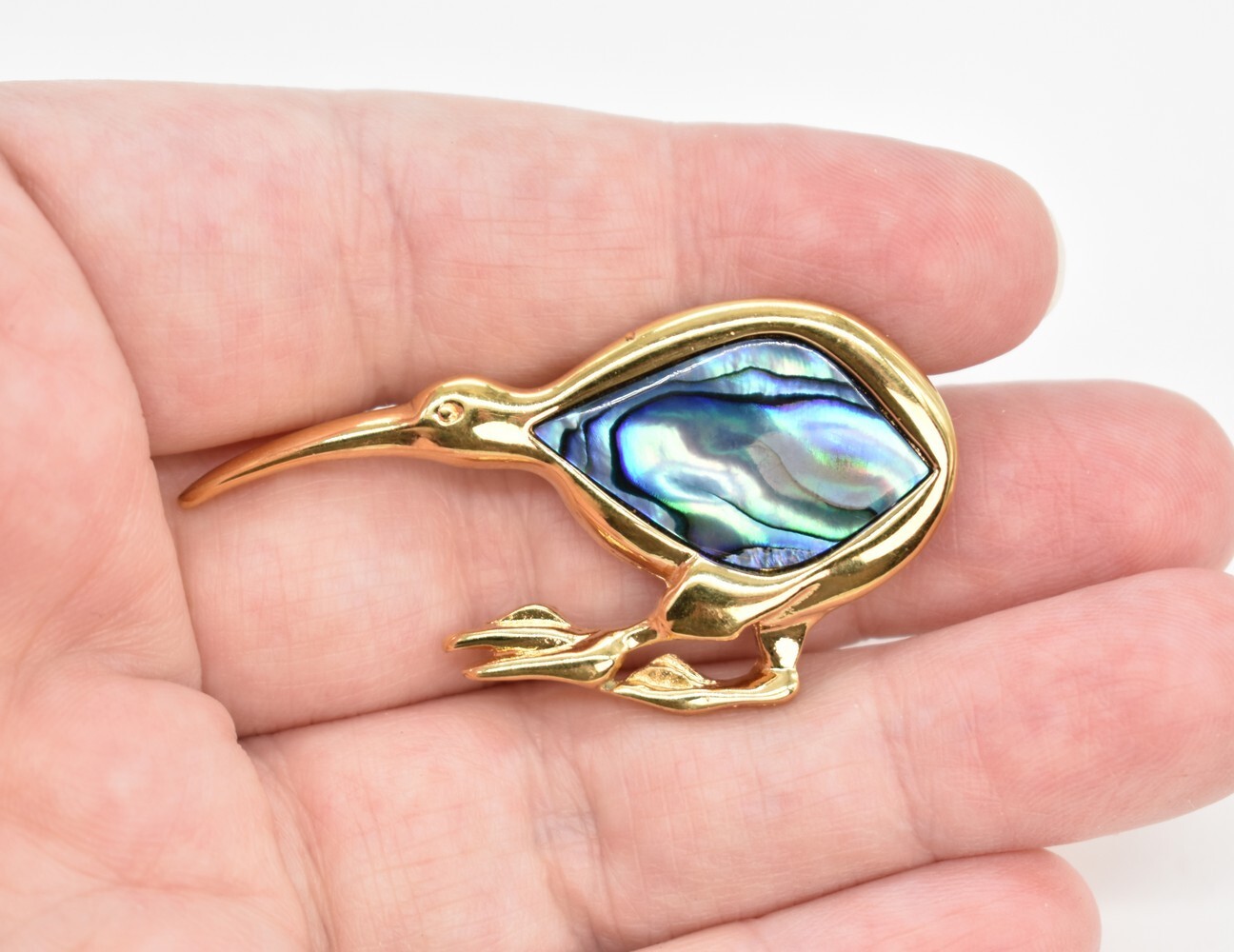 22CT Gold-P ARIKI New Zealand Kiwi Pin Brooch Iridescent Blue Abalone Paua Shell