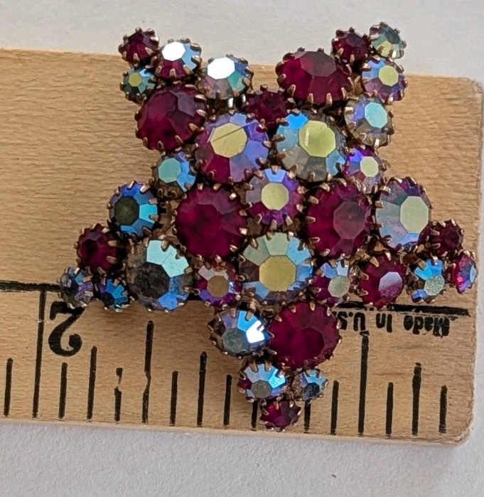 Vintage MCM Red & Rainbow Aurora Borealis Star Brooch Iridescent Molded Stones N