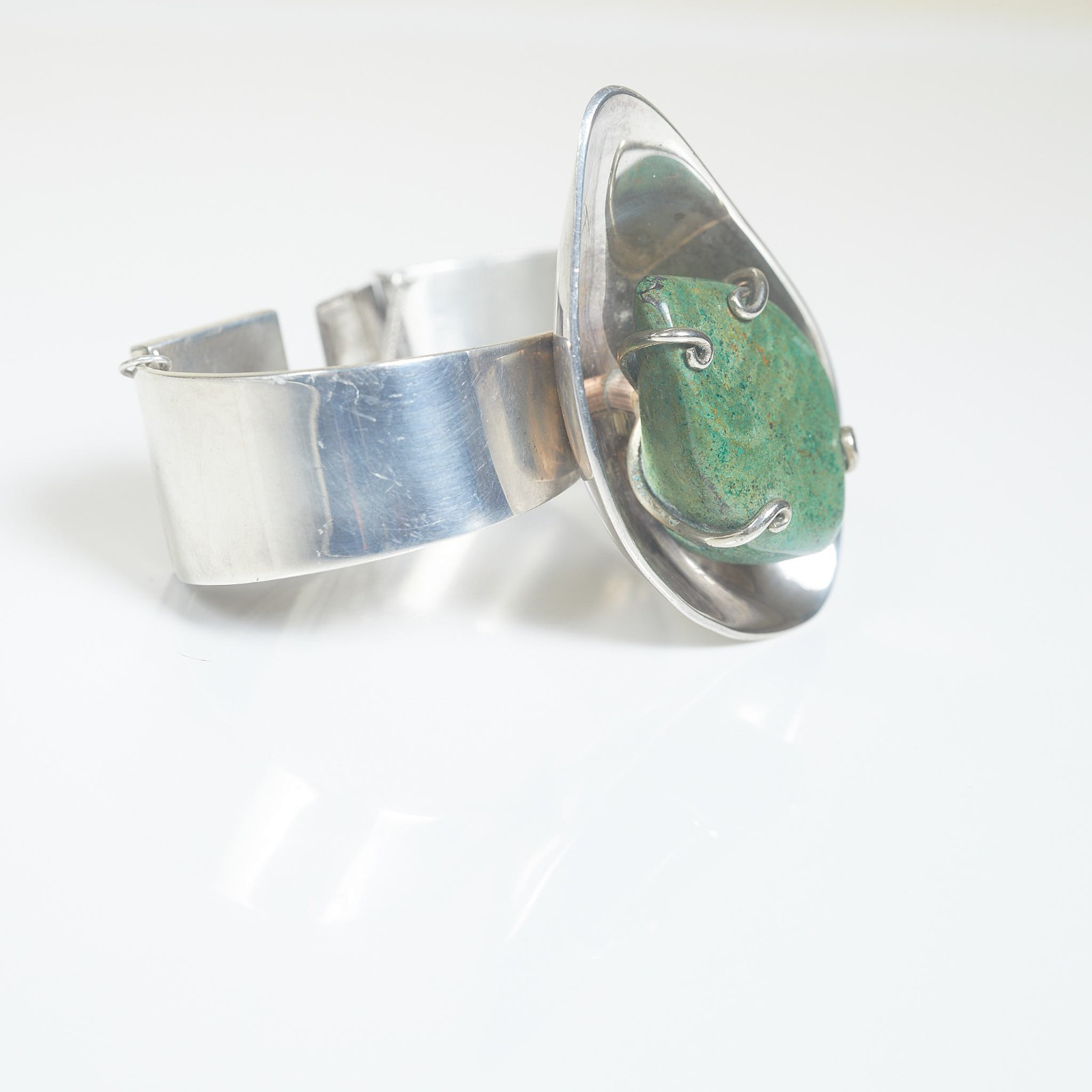 LOS CASTILLO Taxco 50s/60s Sterling Wide Bracelet Green Chalcedony 105g ca. 6.3″