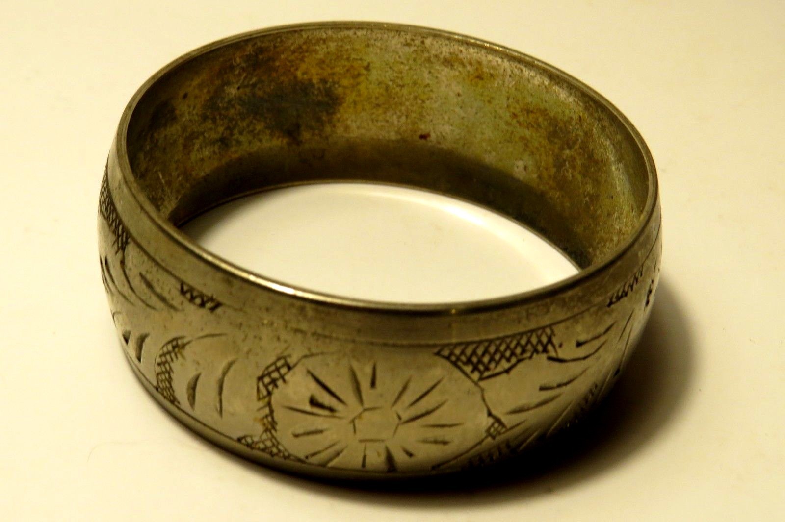 Vintage Etched Wide Bangle Bracelet Silver or Pewter1″ Tarnished
