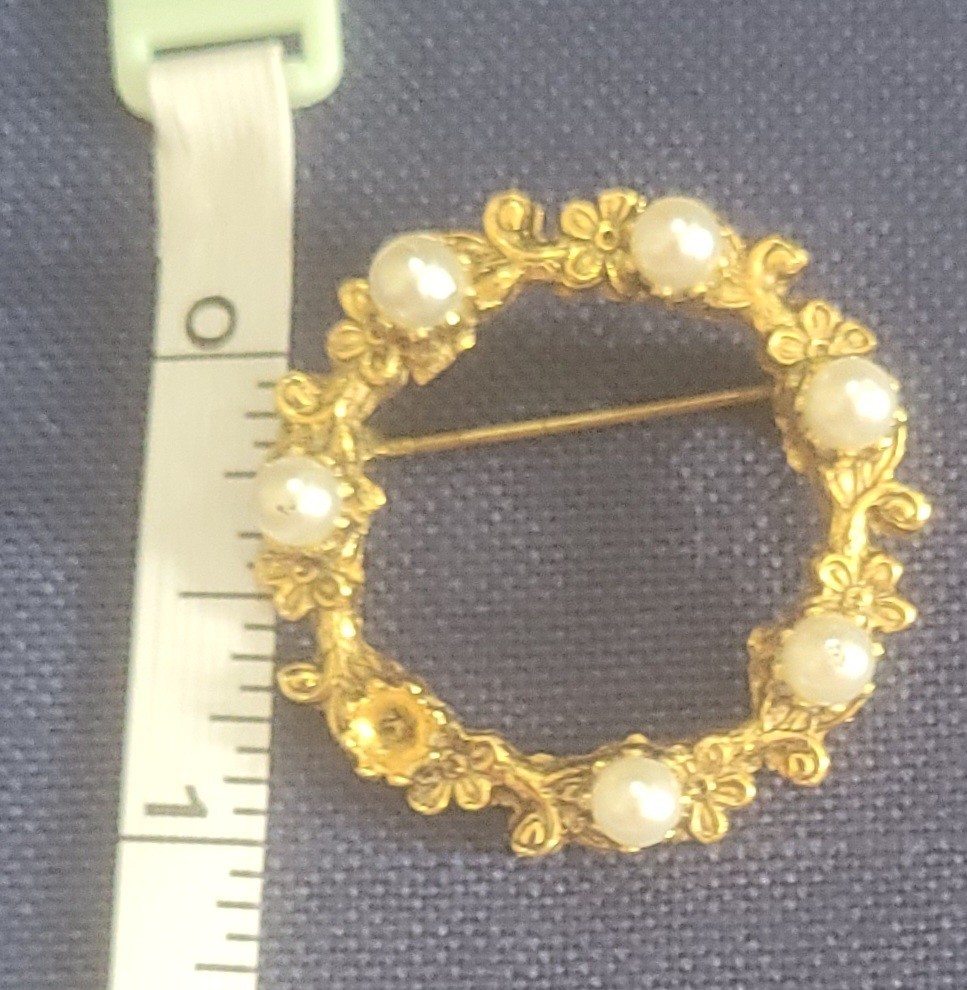 Vintage Tacoa Signed Gold Tone W/faux Pearls Brooch