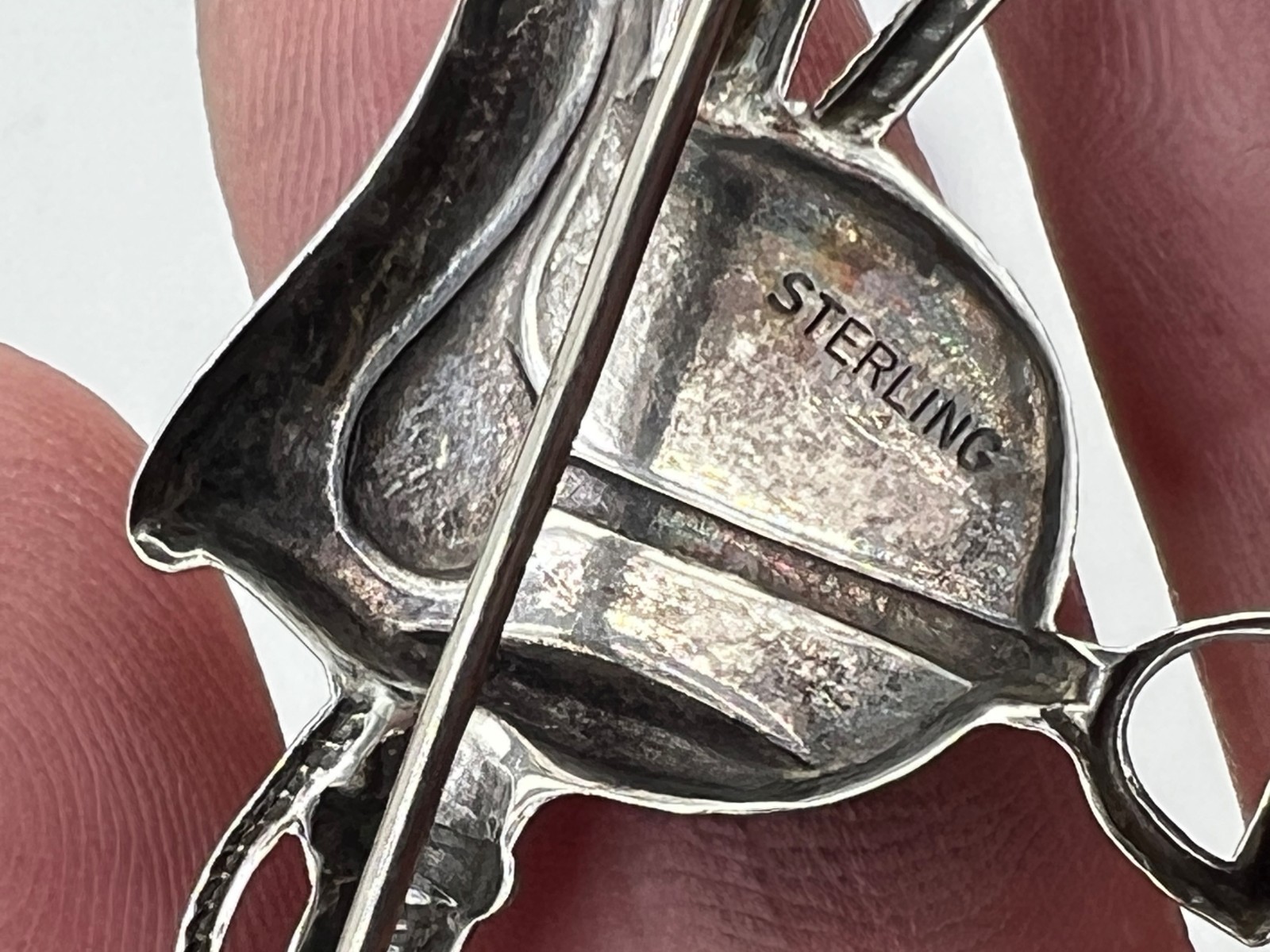 Vintage 925 Sterling silver Equestrian brooch horse saddle & whip