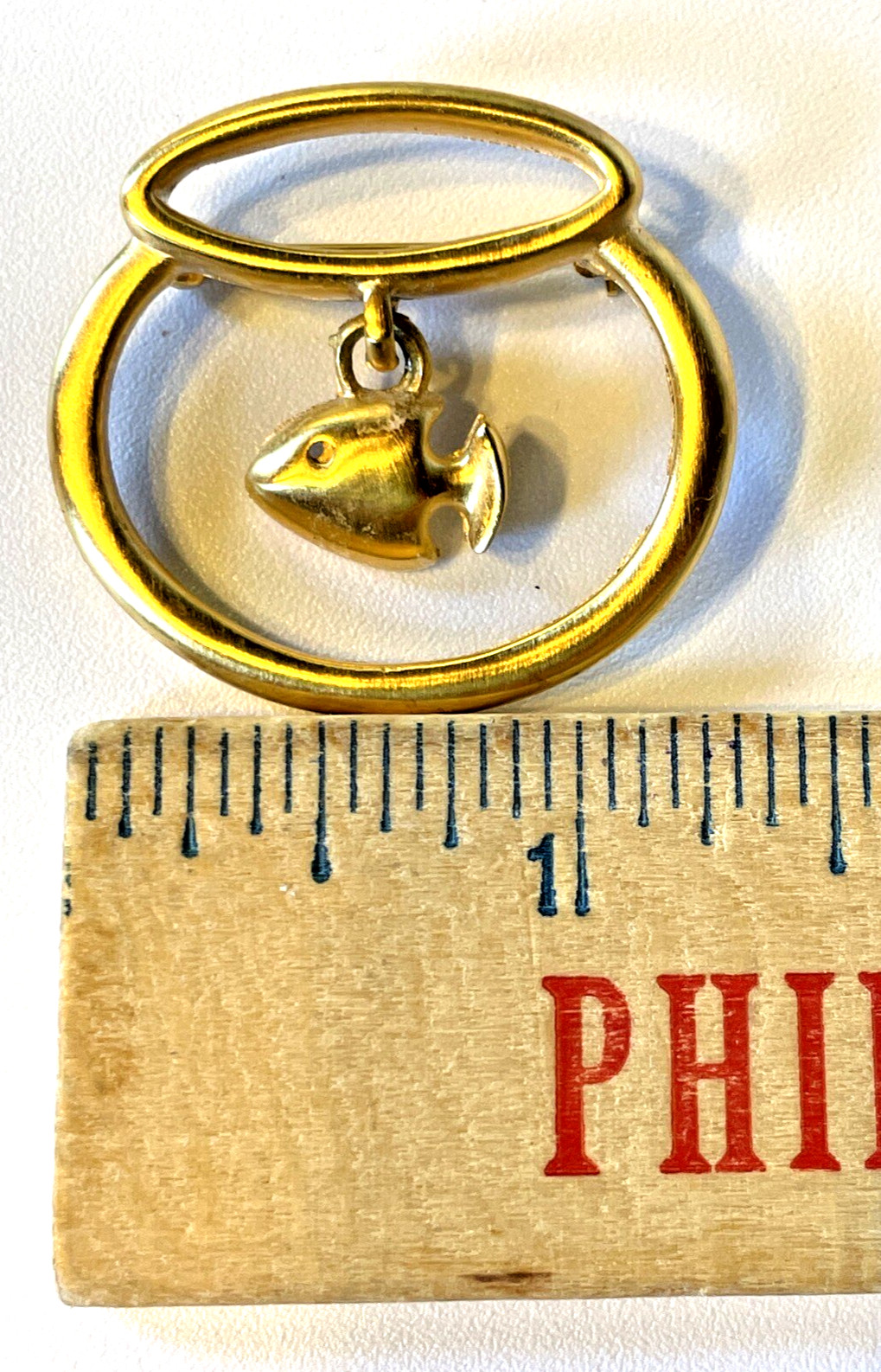 Vintage Jewelry Pin Signed Anne Klein Goldfish In Bowl Gold Toned Metal