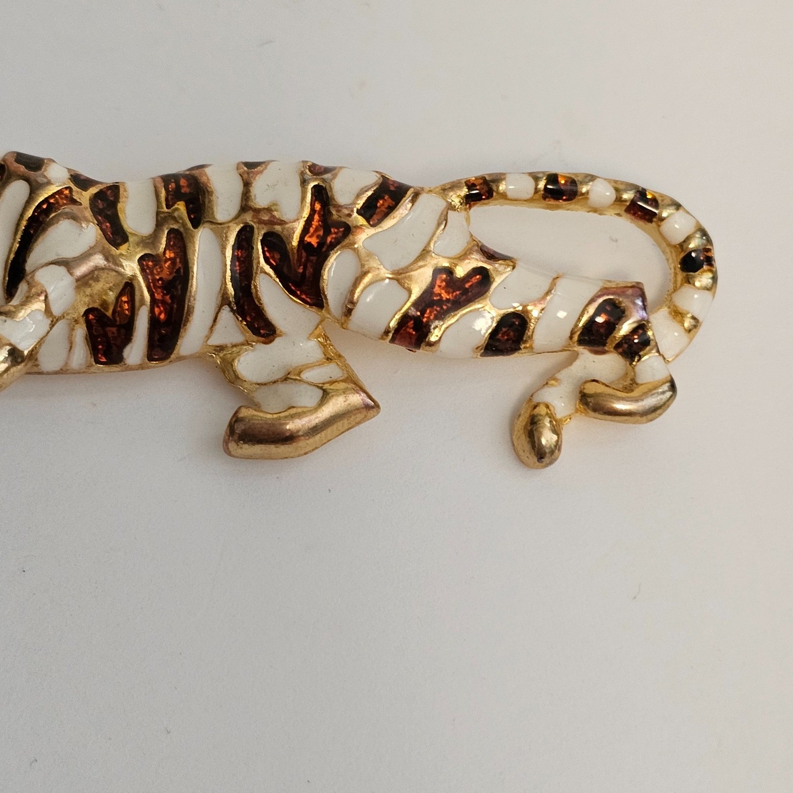 Vintage Gold Tone Enameled Panther White Brown Shimmer Brooch Pin