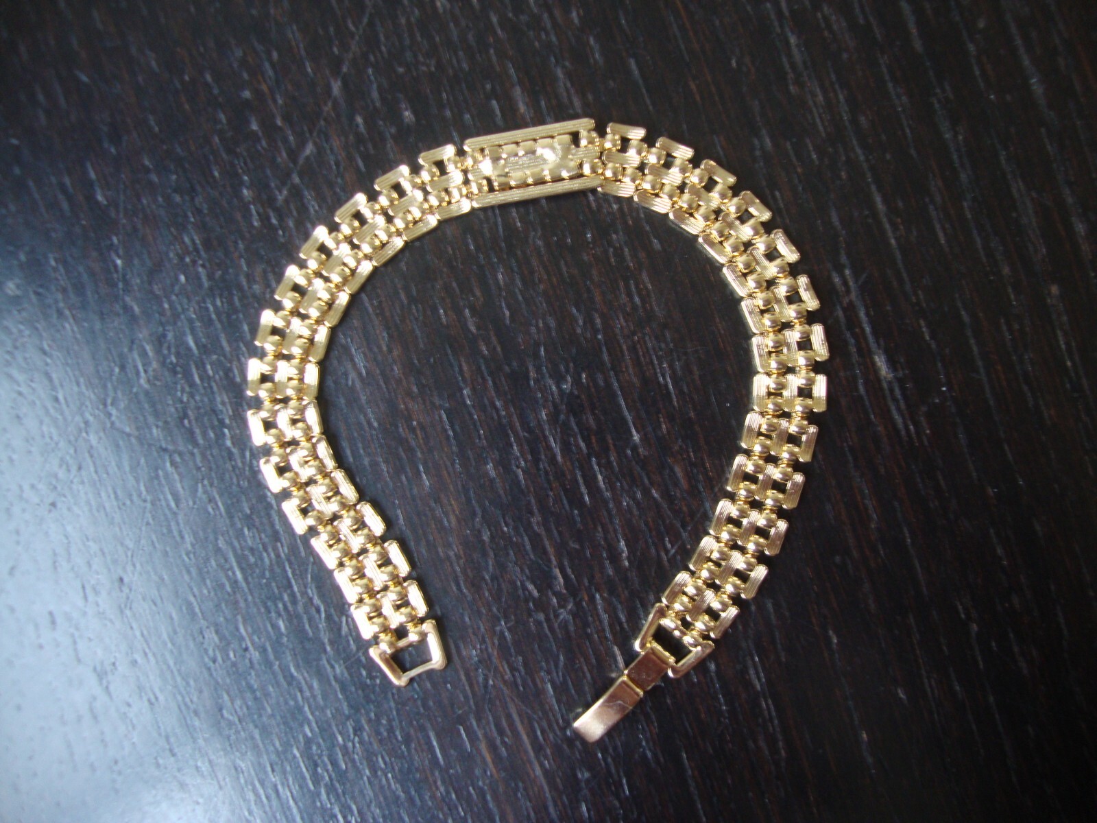 VINTAGE TINY BLACK & CLEAR RHINESTONES GOLD PLATED FLEXIBLE FLAT LINK BRACELET