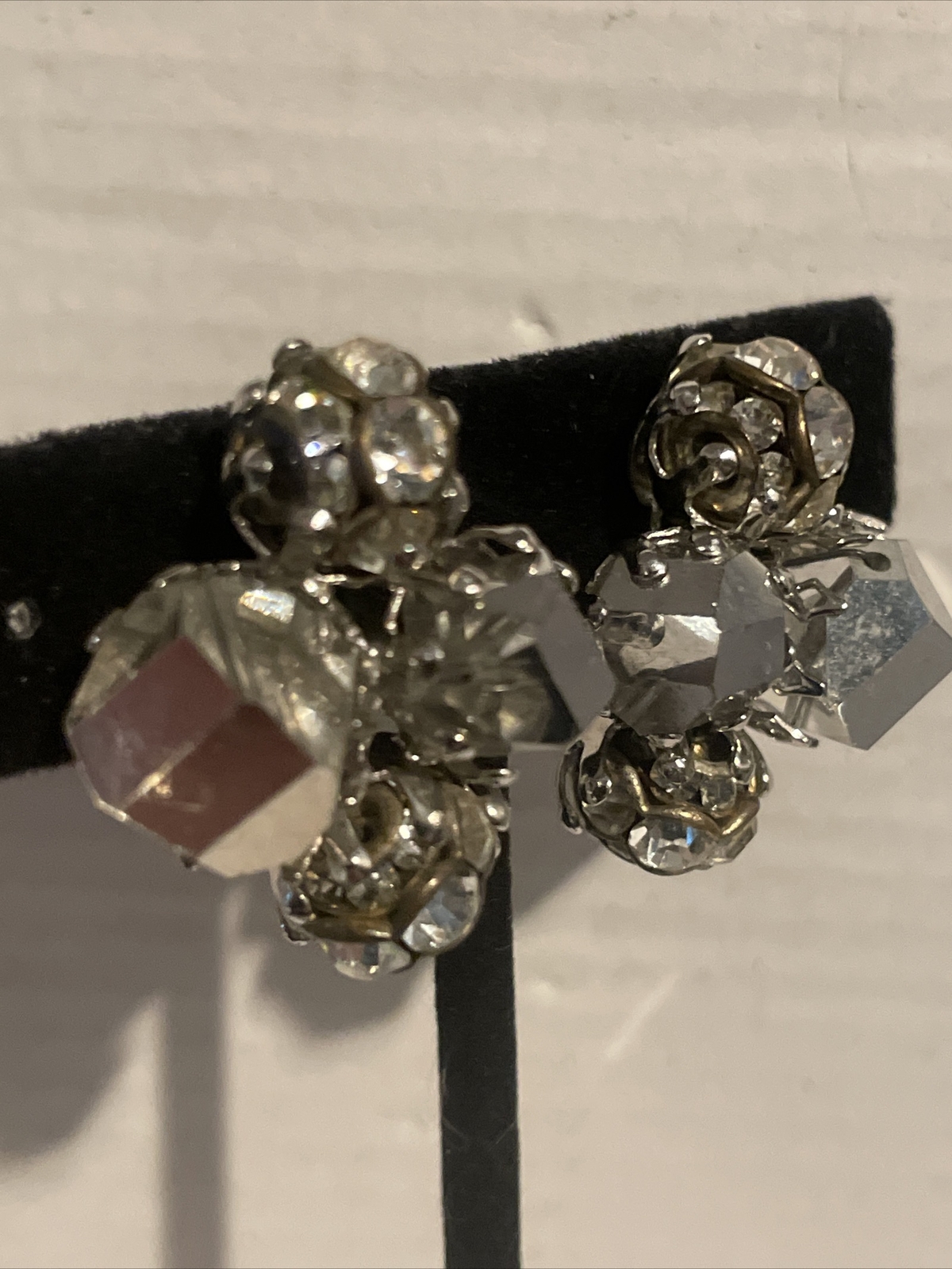 Vintage Vogue Clear Crystal And Rhinestone Silver Art Deco Beaded Clip Earrings