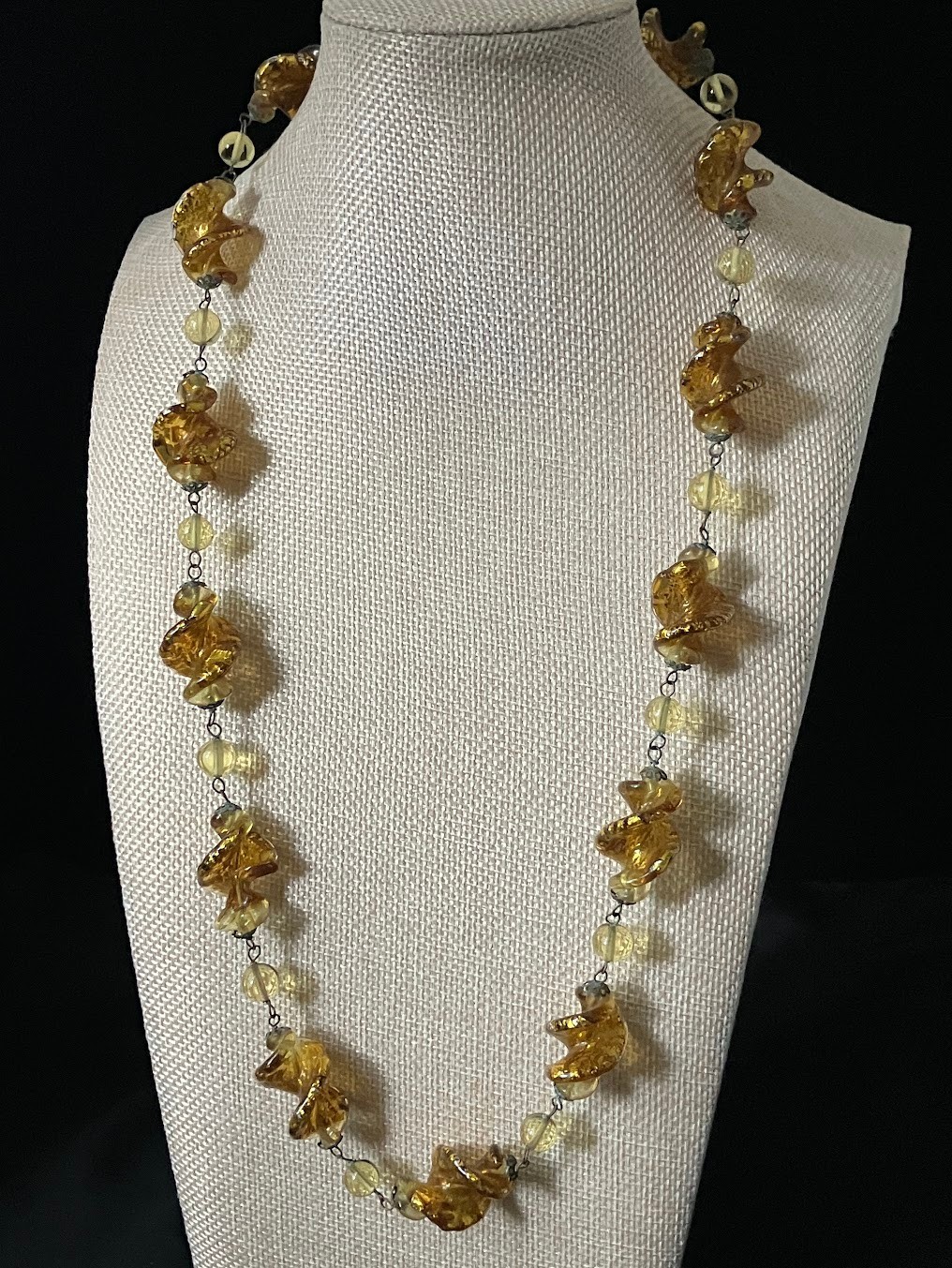 Vintage Art Glass Beaded Necklace Twist Gold Foil Station Chain 28″ READ