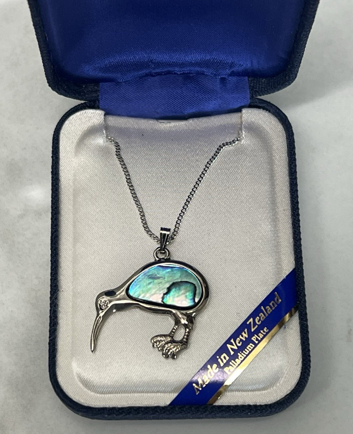 Vtg Abalone Iridescent ARIKI New Zealand Palladium Plate Paua Shell Necklace Box