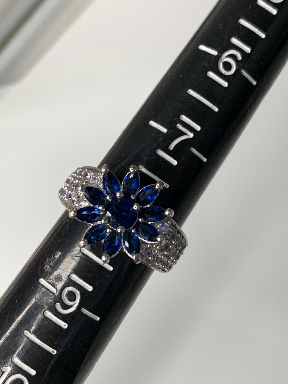 RARE Vintage Royal blue crystal silver flower brooch and ring set ring size 8