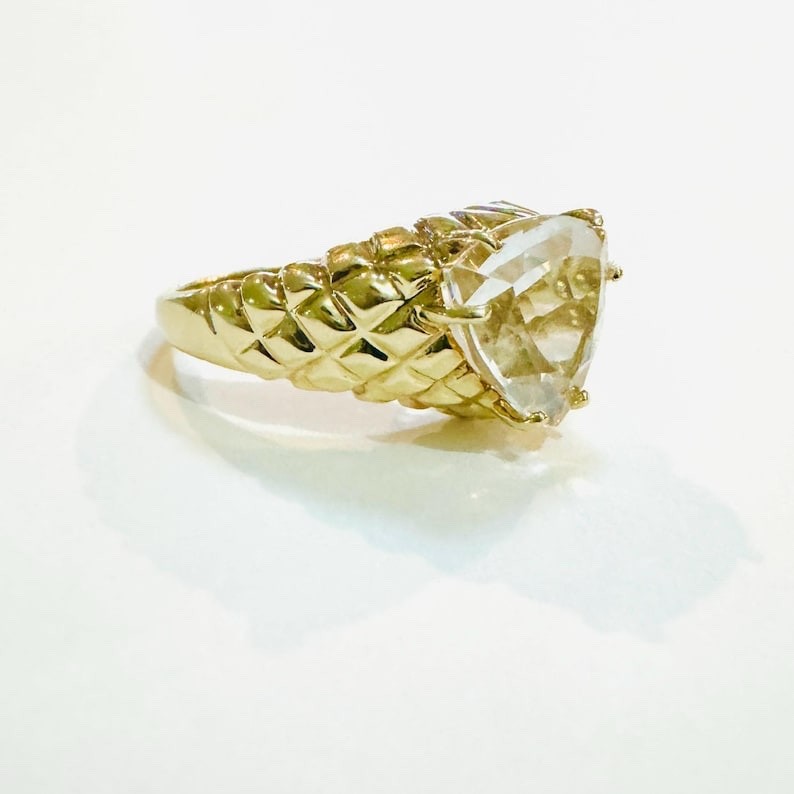 3ct 1980s Solid 10k Yellow Gold Trillion Natural White Quartz Statement Ring 7.5