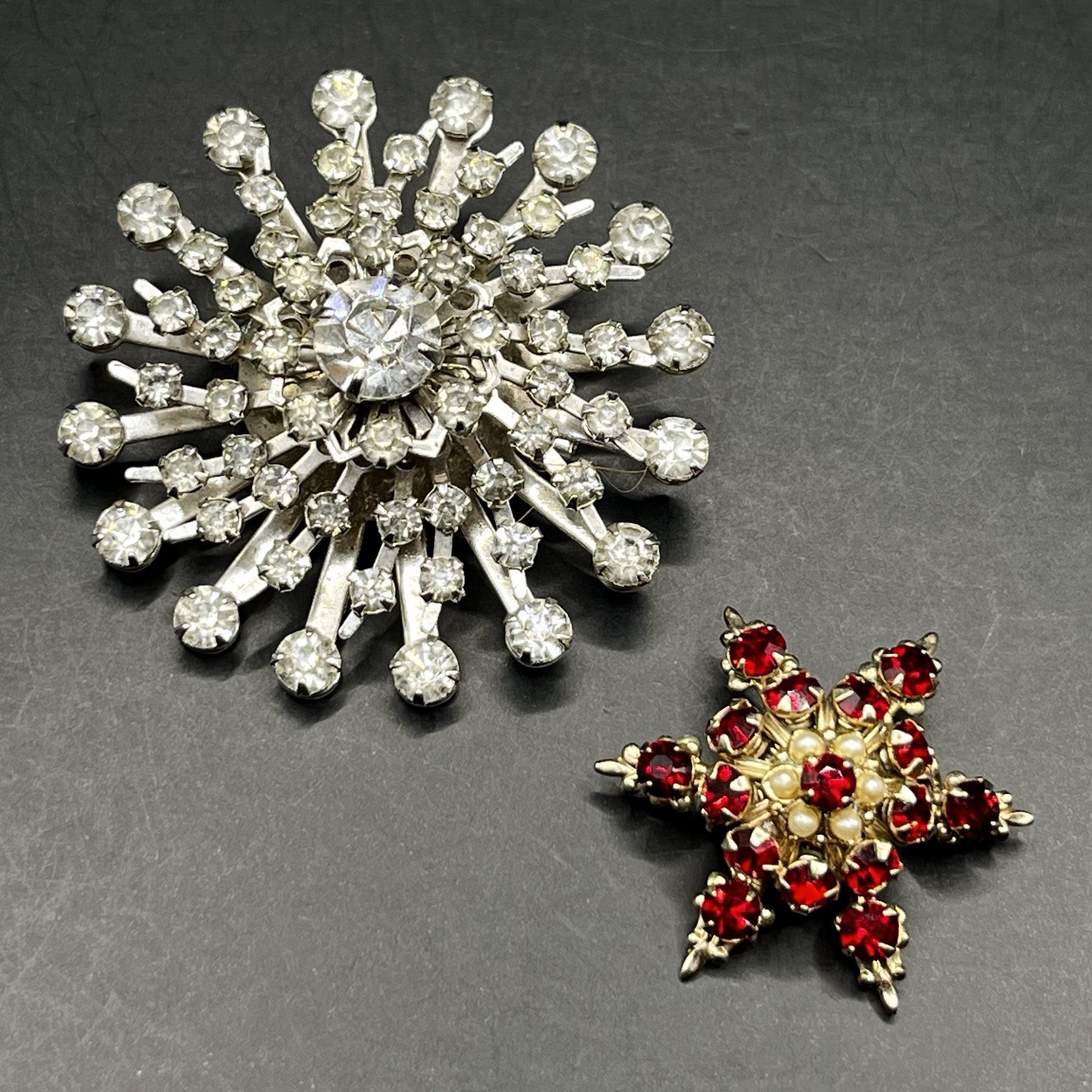 Vtg 2 Pc Brooch Lot: Clear Rhinestone Flower Red Starburst Snowflake *See Notes
