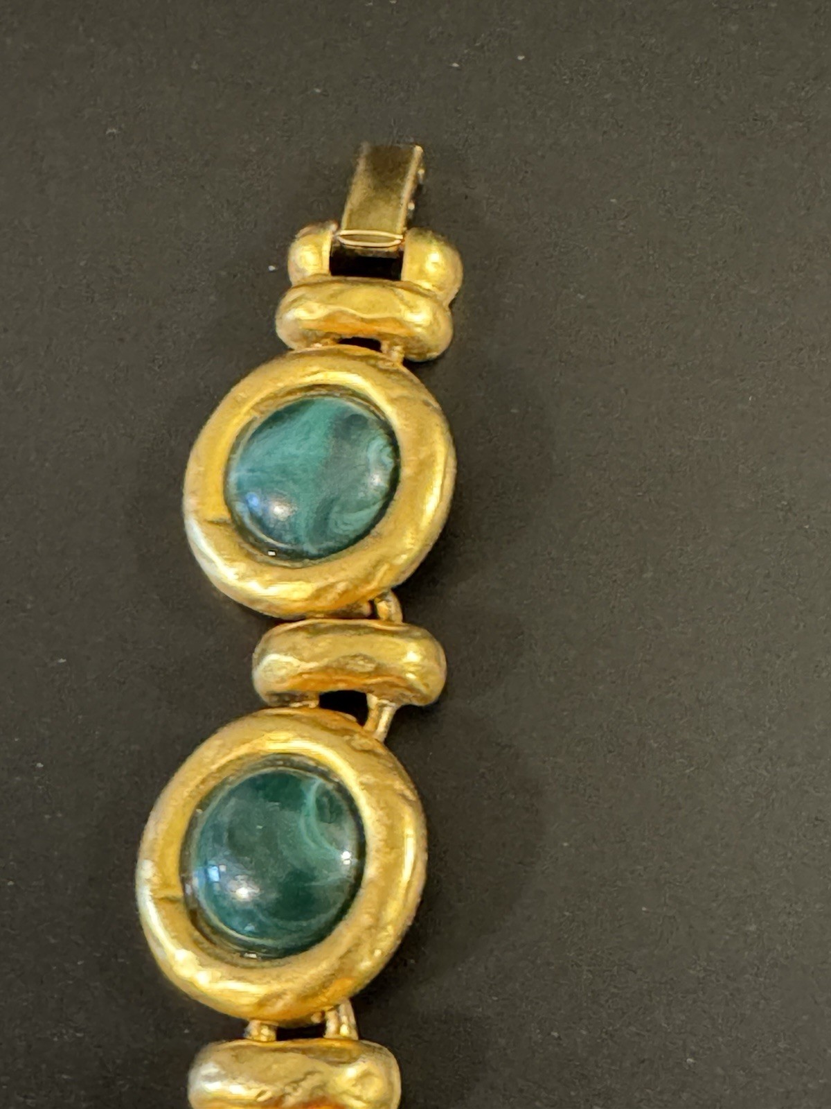 Vintage 16” Green Glass Cabochons Gold Tone Necklace