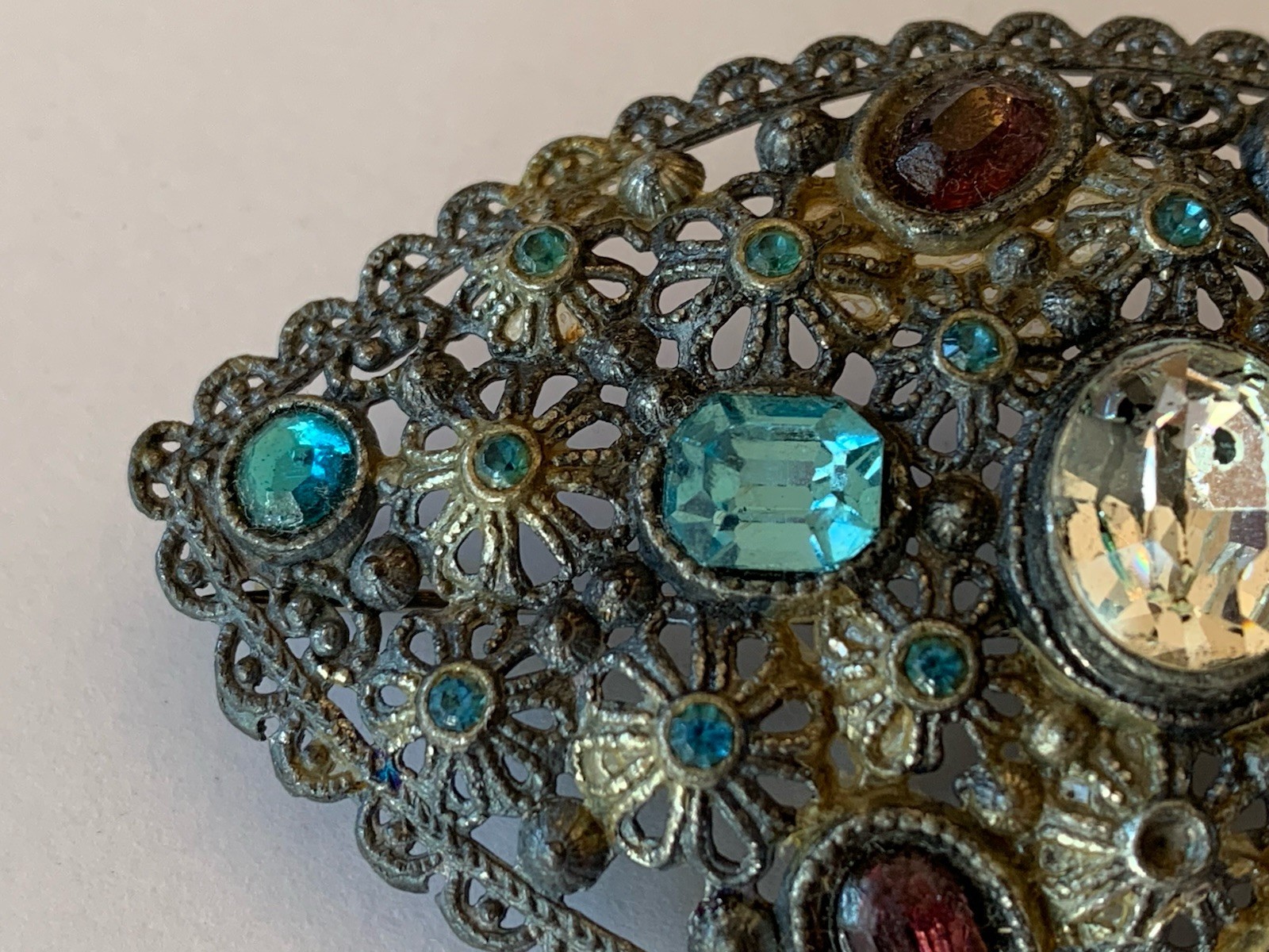 New England Glass Works Antique Brooch Pin Rhinestones Filigree Marked