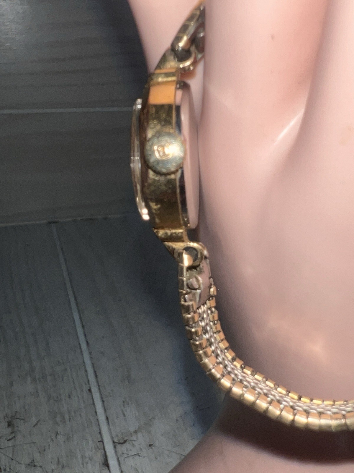 BENRUS WOMENS VINTAGE MANUAL WIND WATCH 14K G.Electroplate Face 10k GF BAND MCM