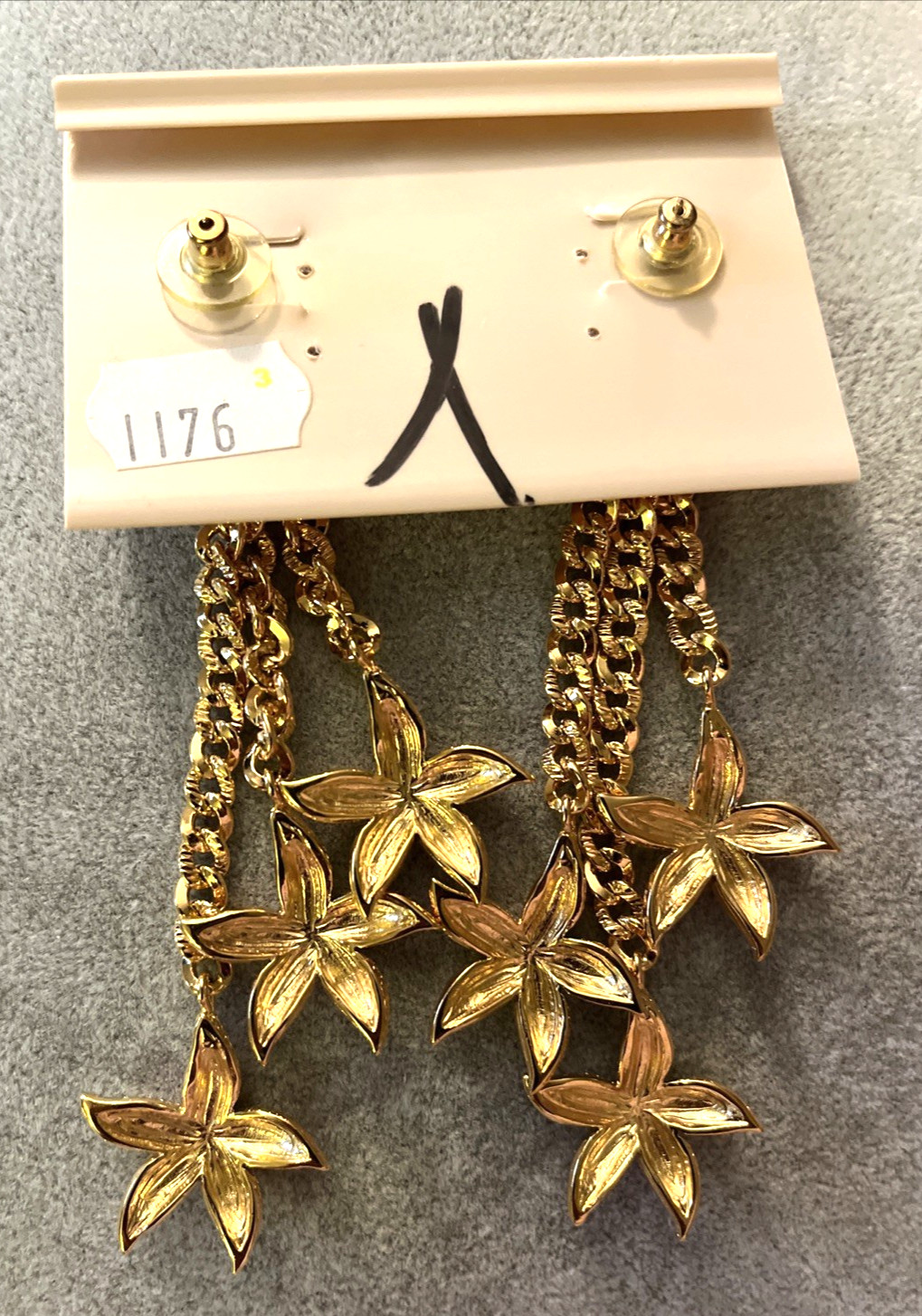 ST. JOHN Gold Plated Dangling Stars Star Fish Post Earrings New on Card 4.25″