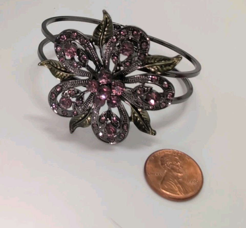 Vintage Bangle Bracelet Sparkly Jeweled Pink Flower 2.5″With Closing Hinged Cuff