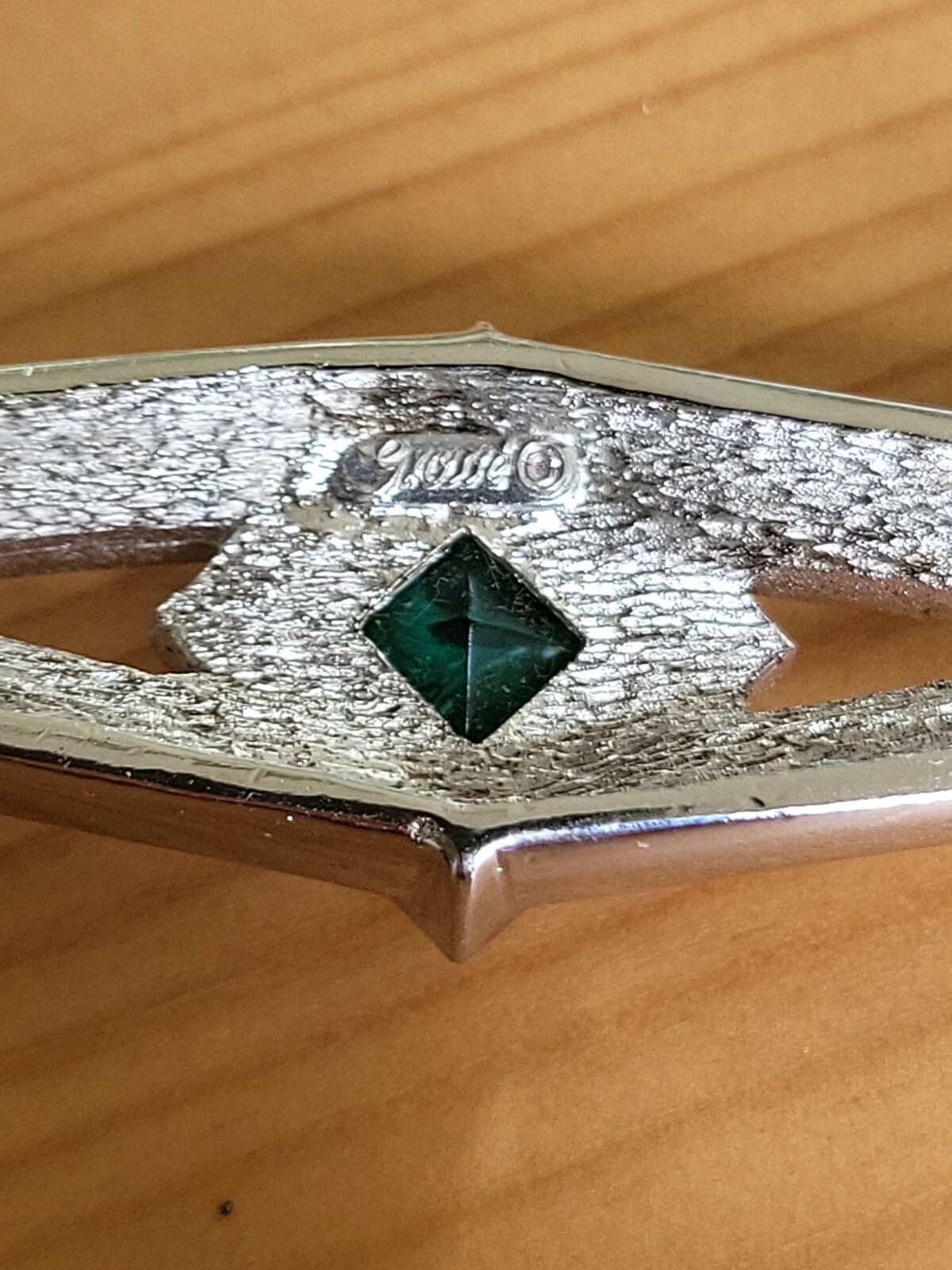 HENKEL & GROSSE Silver Tone Green Stone Rhinestones Bar Brooch Pin RARE 1980’s