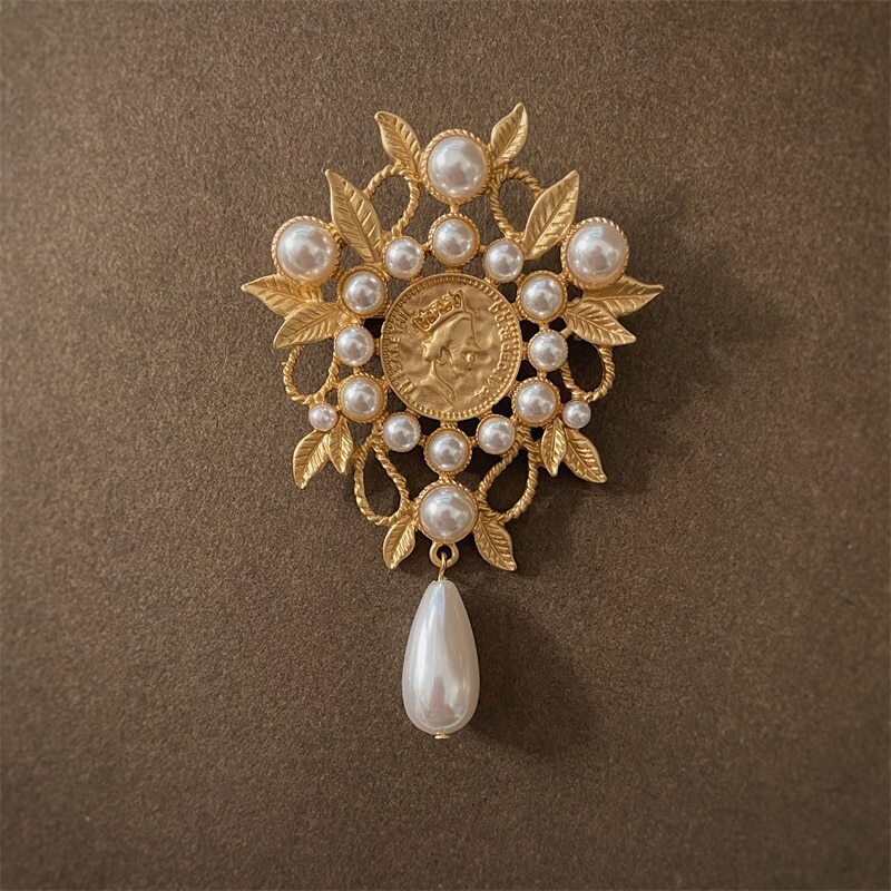 Exquistie Women Vintage Pearl Brooches Pins Enamel Elegant Corsage Temperament