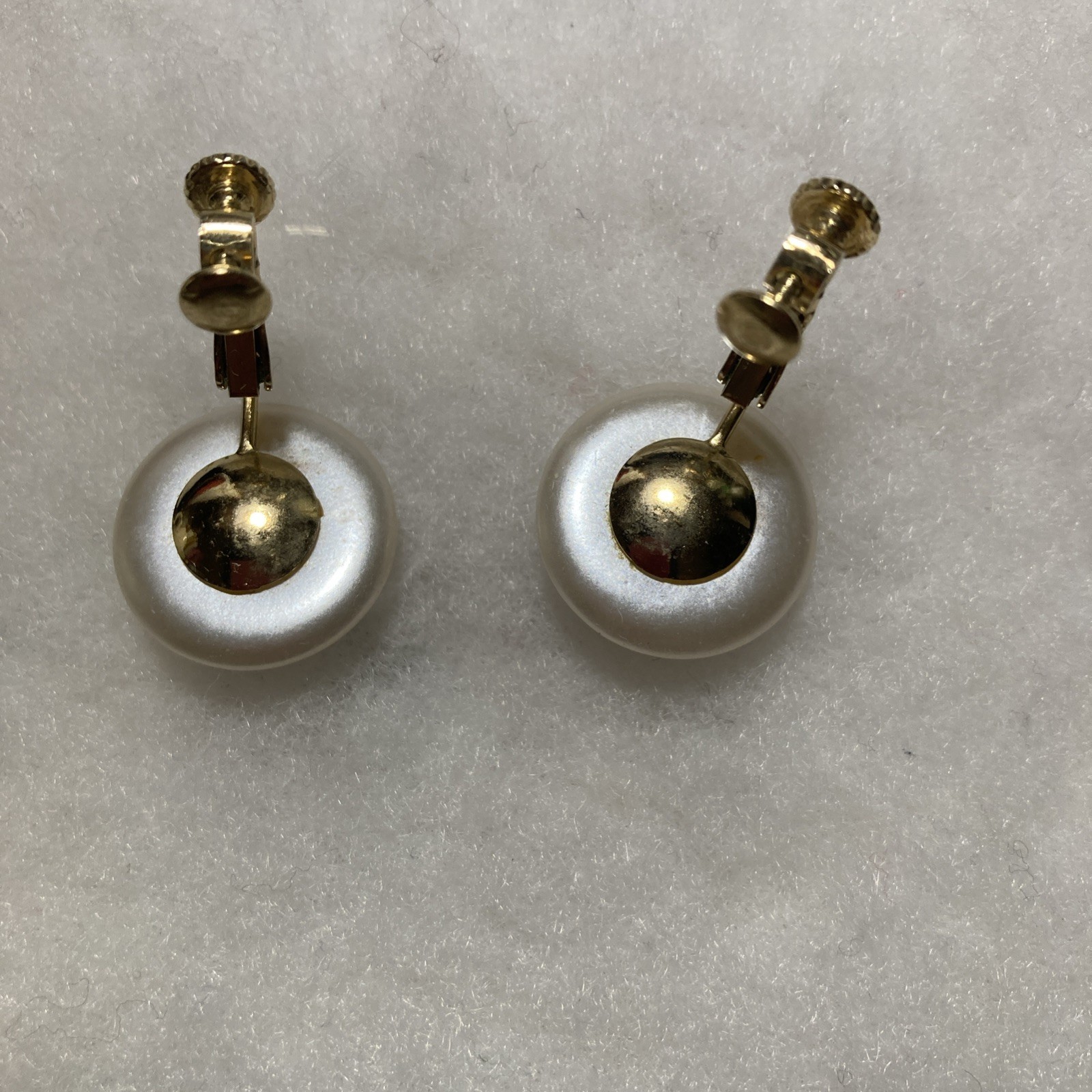 Vtg Women Faux Pearl Earrings Screw Back 90’s Romantic Classic Old Money Chic