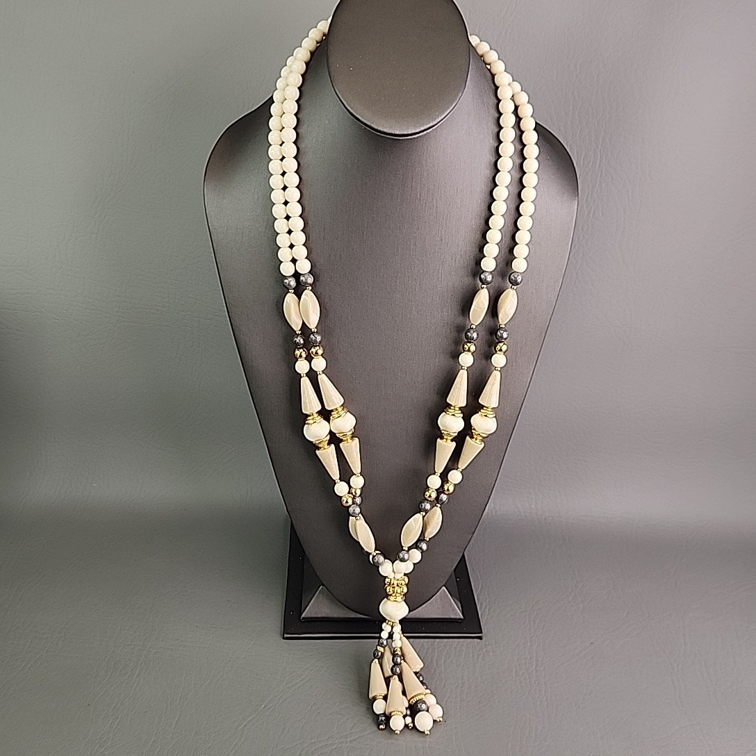 Vintage Trifari Beaded Necklace Acrylic Cream Gray Accents Layered 29″