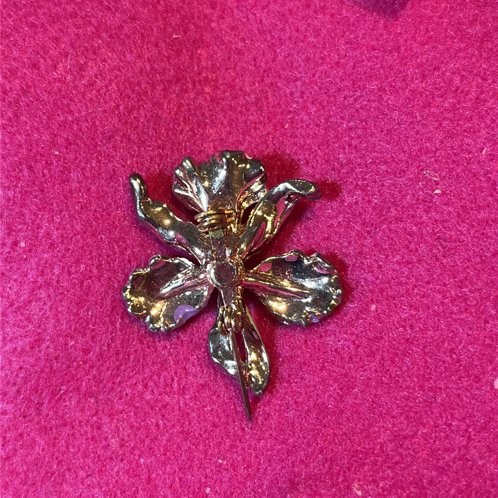 Vintage 1940’s Gold Tone Purple Orchid Brooch I04
