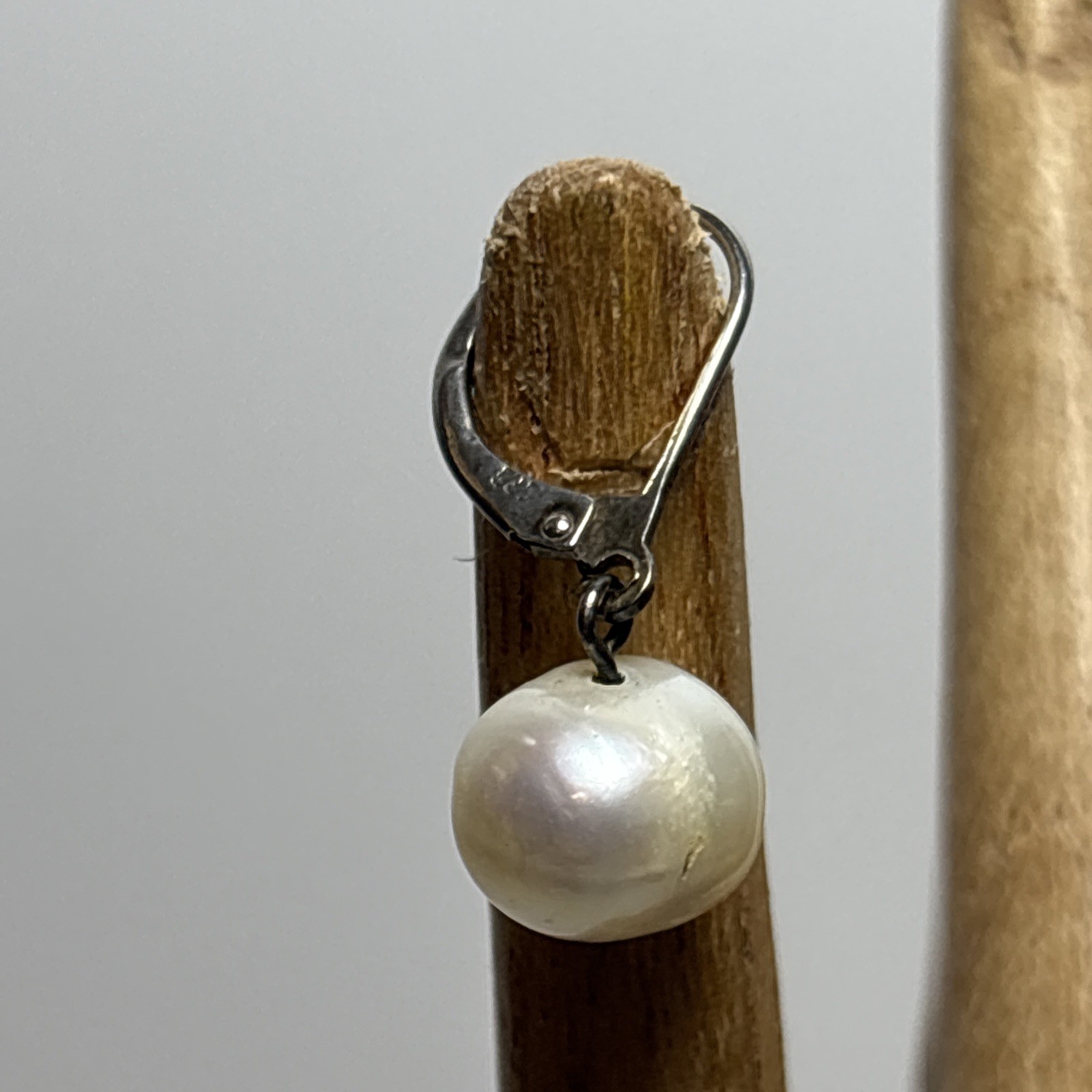 Vintage 925 Sterling Silver Freshwater Pearl Leverback Dangle Earrings