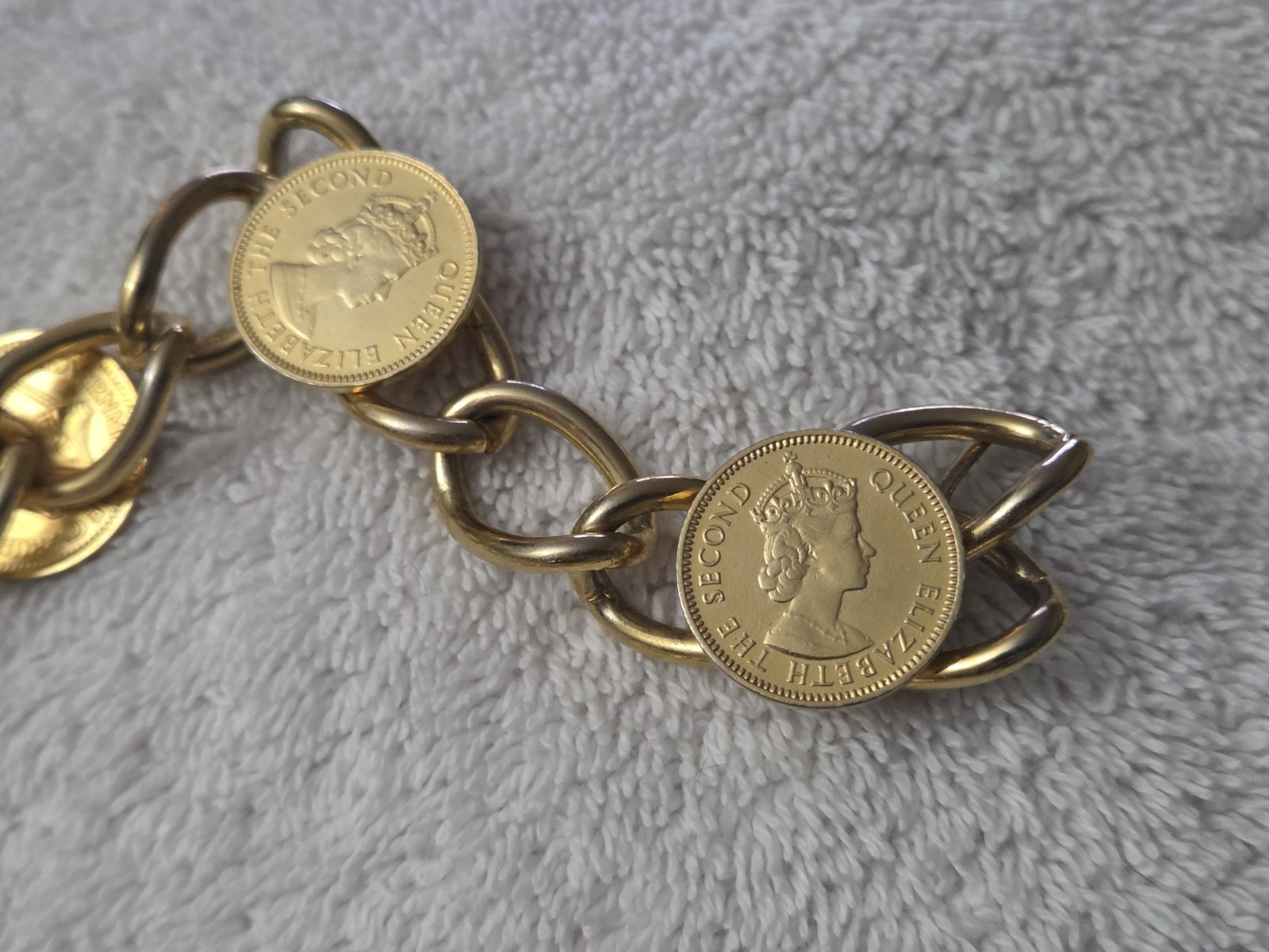 Vintage 1927 Queen Elizabeth II Penny Coin 32″ Large Link Necklace Gold Tone