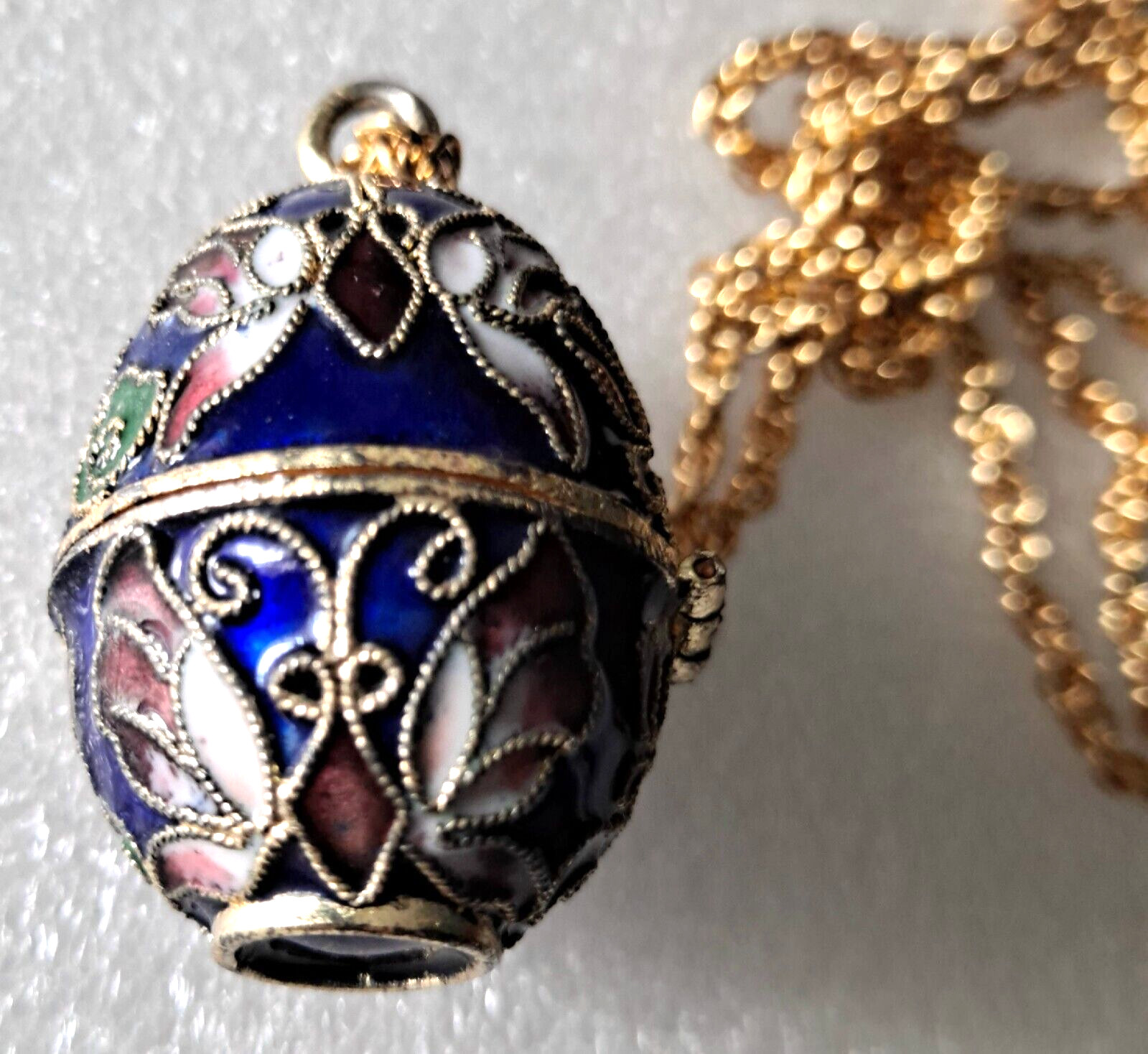Vintage Cloisonne Egg POISON Necklace Egg Opens Butterfly Design RARE Beauty