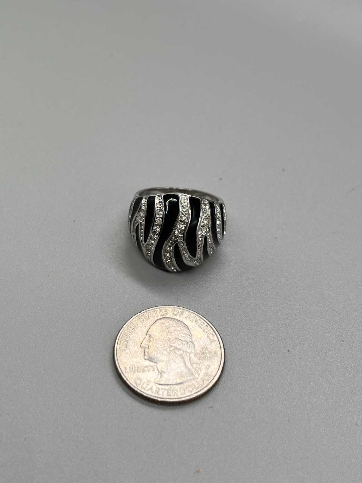 silver-tone and black enamel with rhinestone domed shaped size 9.25 ring