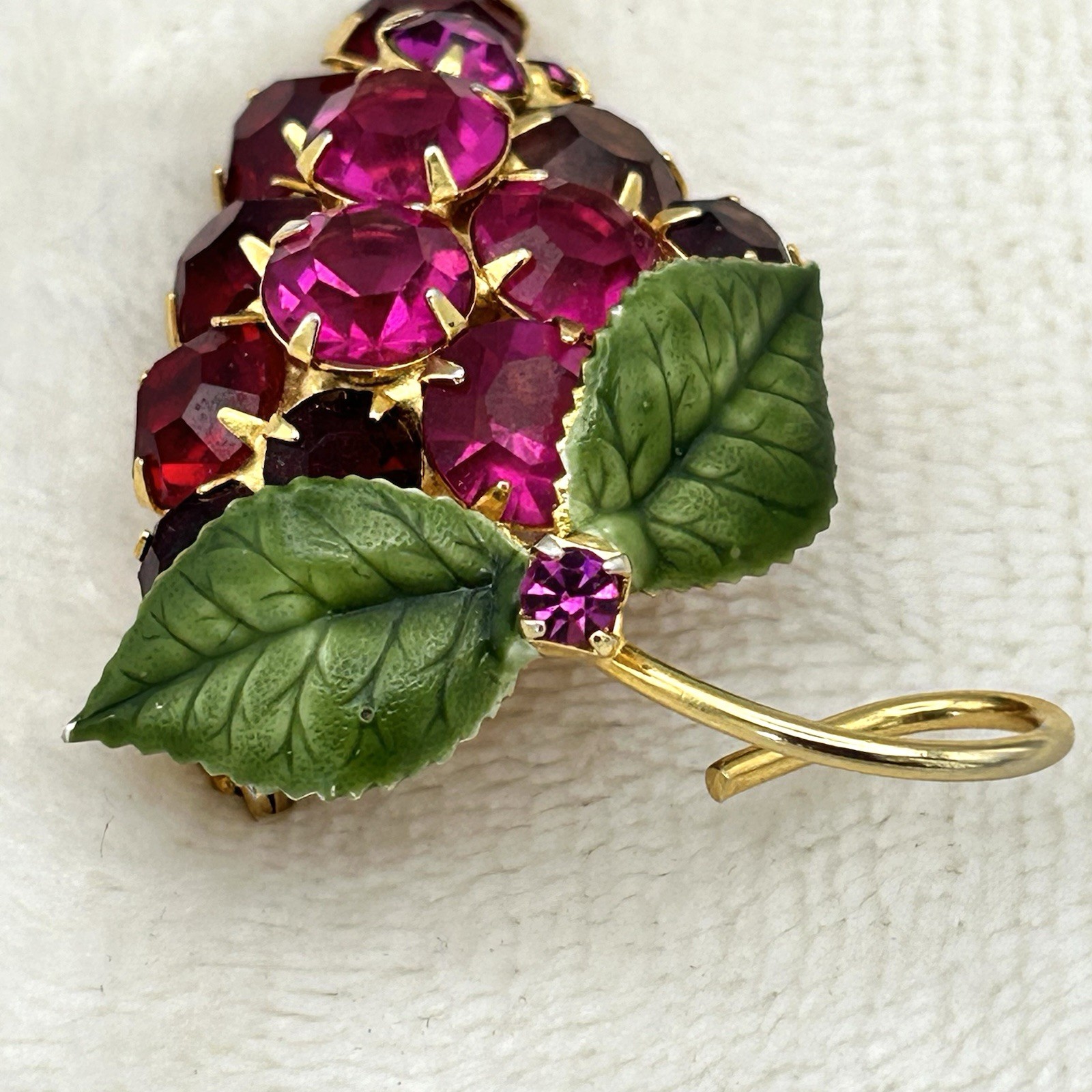 Vintage Grape Vine Leaves Fuchsia Red Rhinestones Enamel Vintage Gold Brooch 2”