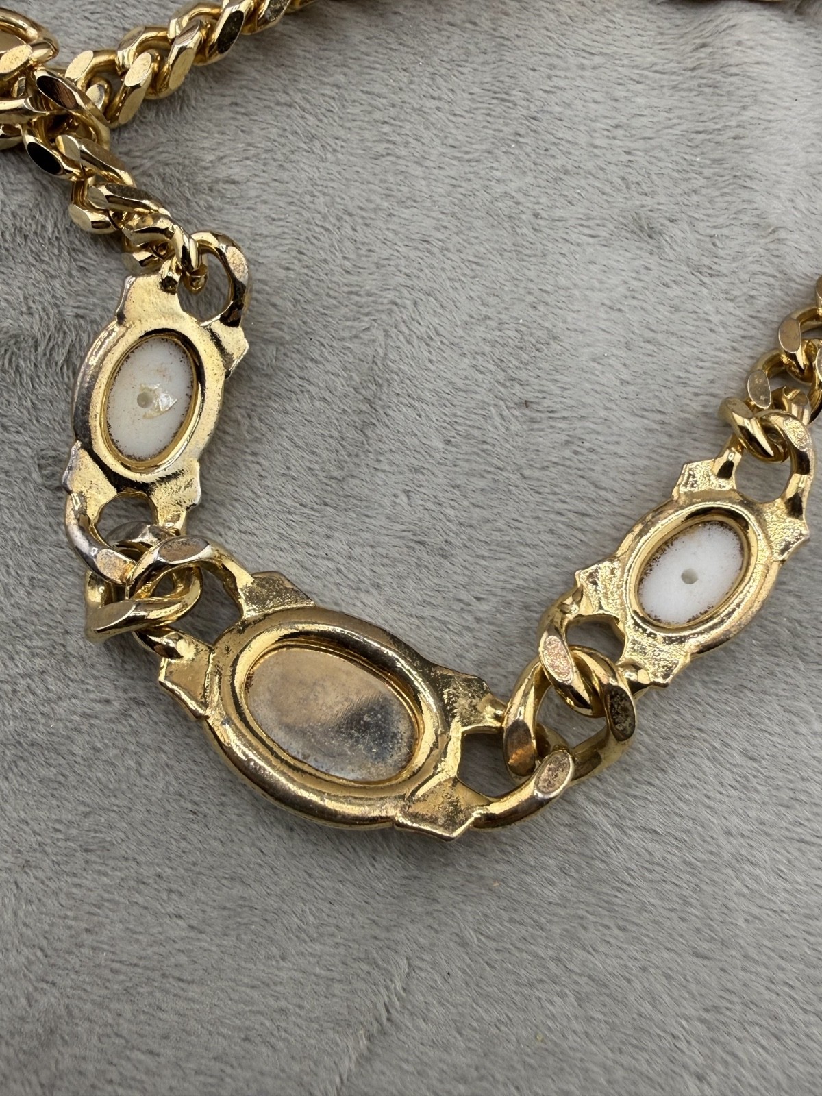 Vintage Rhinestone Necklace Gold Tone Faux Pearl 16” READ