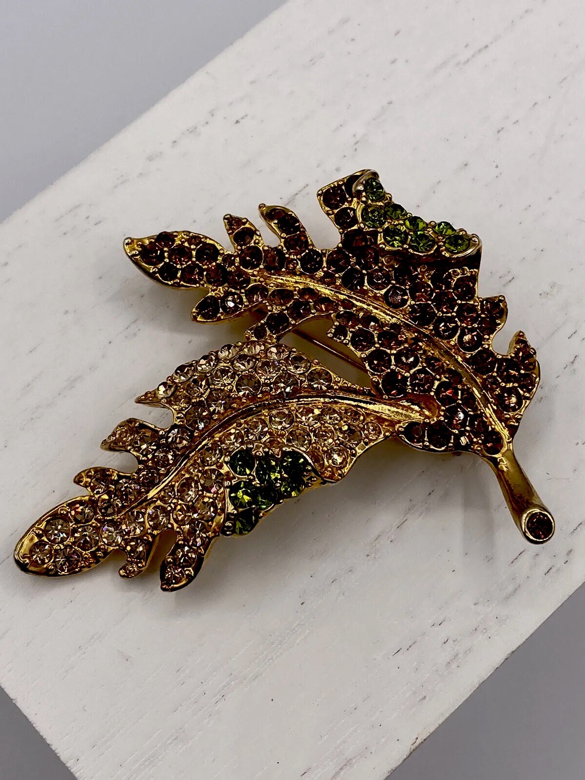 Brooch Kenneth J Lane KJL Signed Leaf Leaves Rhinestones Gold Tone With Box NICE