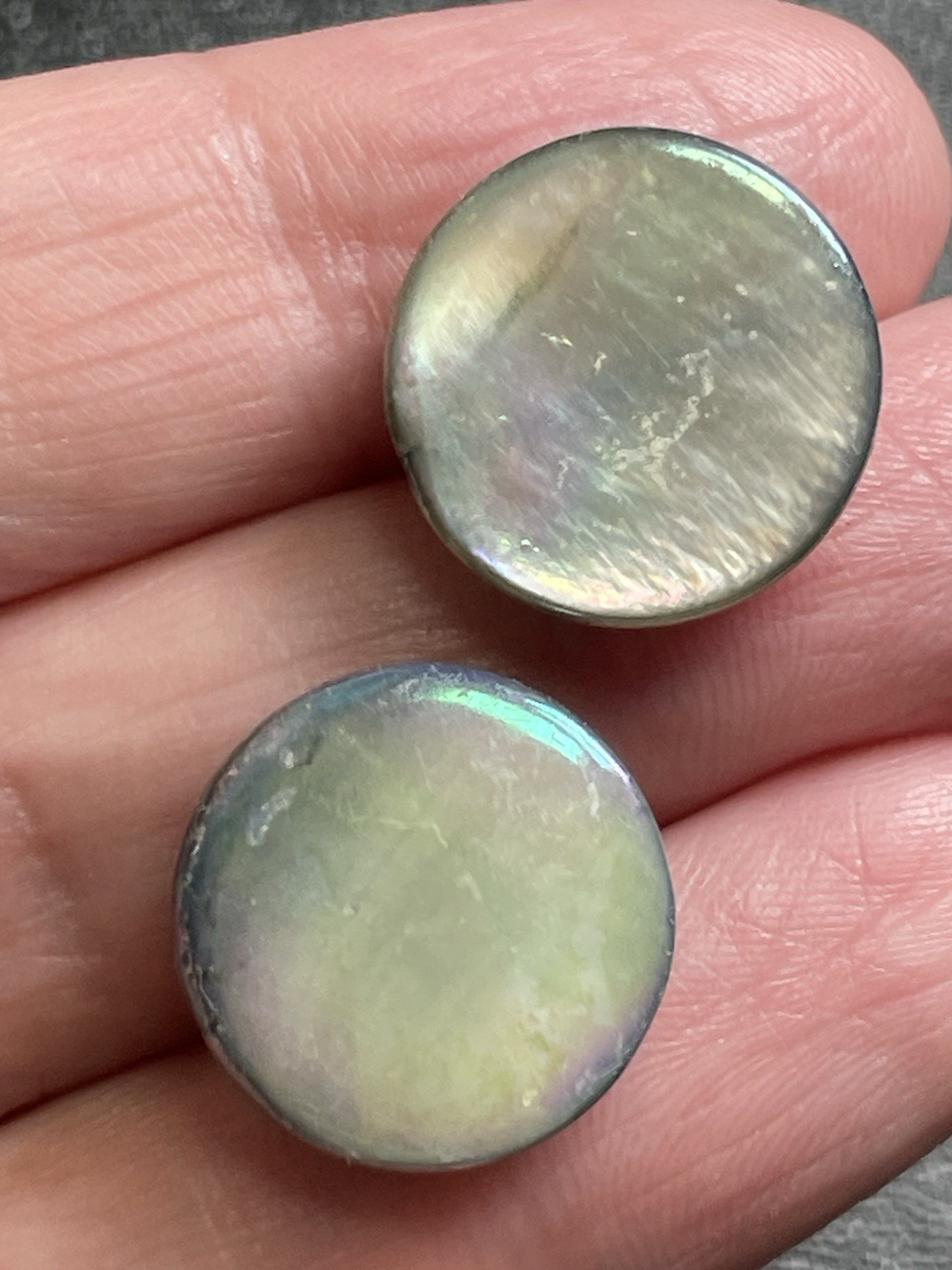Vintage Small Mother Of Pearl Round Earrings