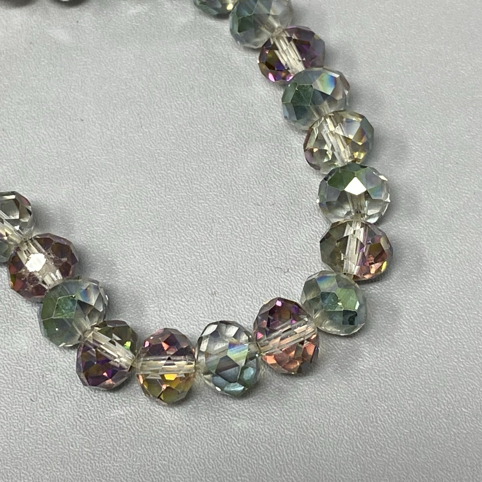 Iridescent Glass Bead Bracelet Surface Coated Aurora Borealis Stretch Faceted 7″