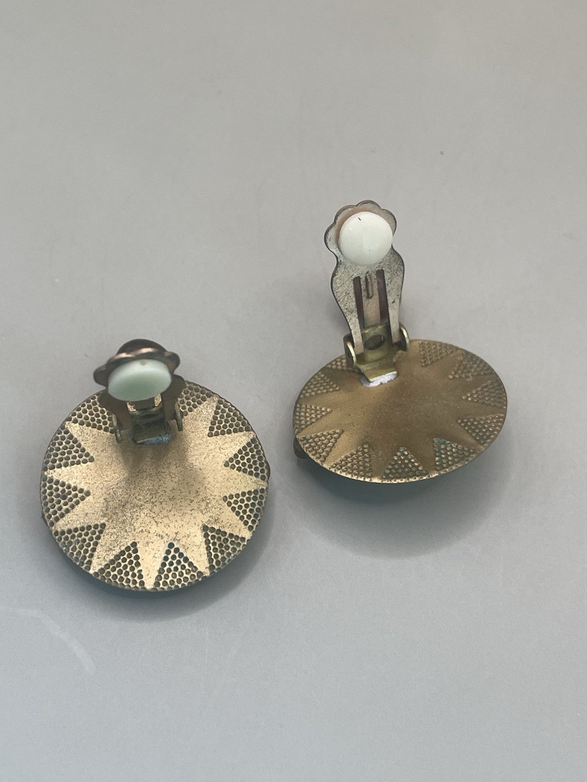 Vintage Two Tone Metal White Ceramic Center Wood Beaded 1.4” Clip On Earrings