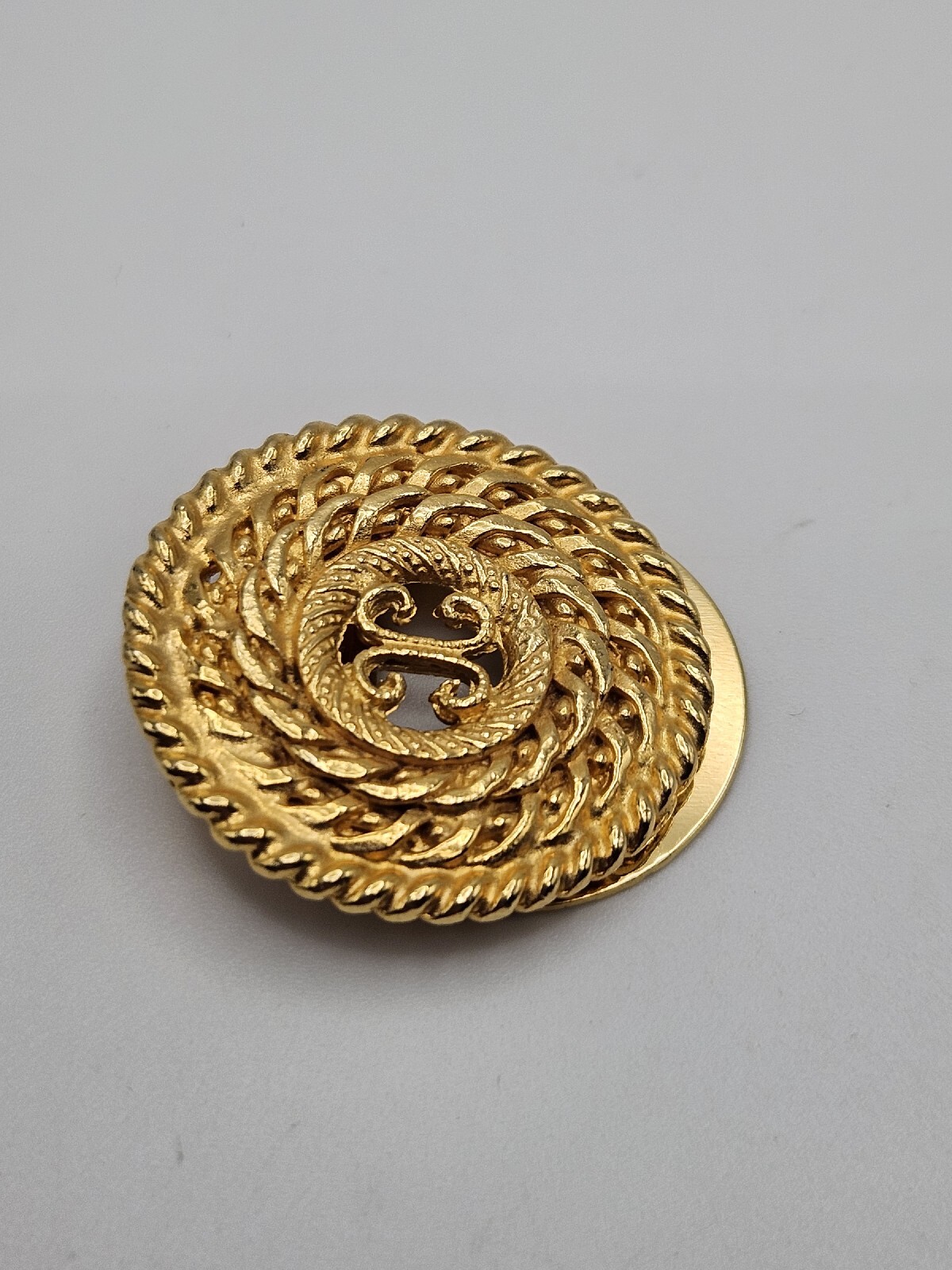 Vintage Signed Gay Boyer Gold Tone Scarf Clip