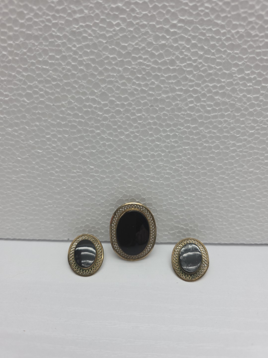 Vintage Winard 1/20 12k GF Black Onyx Clip On Earrings And Brooch Set