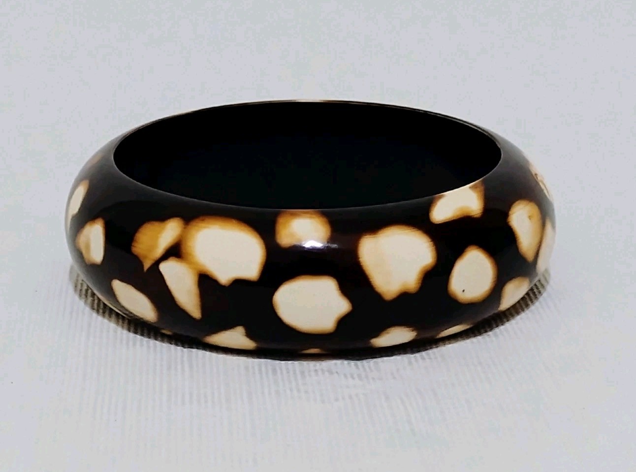 Vintage Brown/White Spotted Animal Print Chunky Bangle Bracelet 2 1/2″