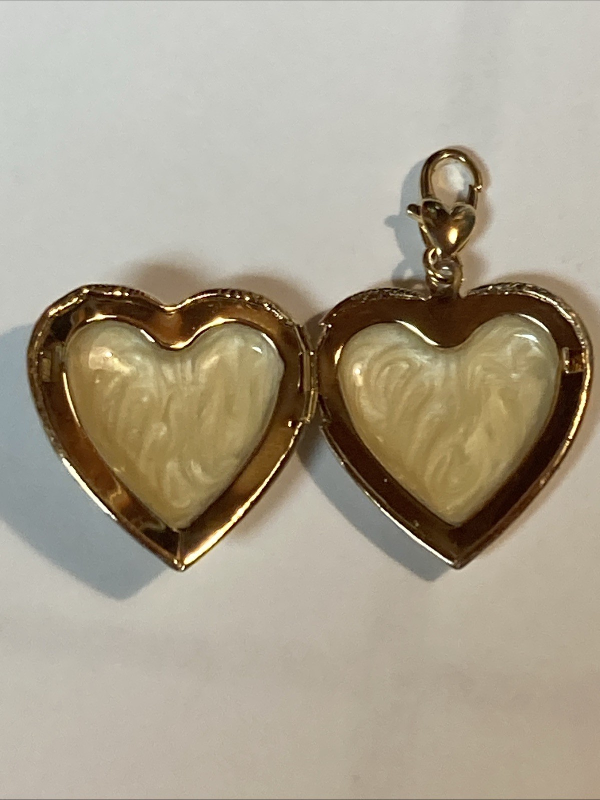 Kirks Folly Glass Dream Angel Cameo heart-Shaped Locket