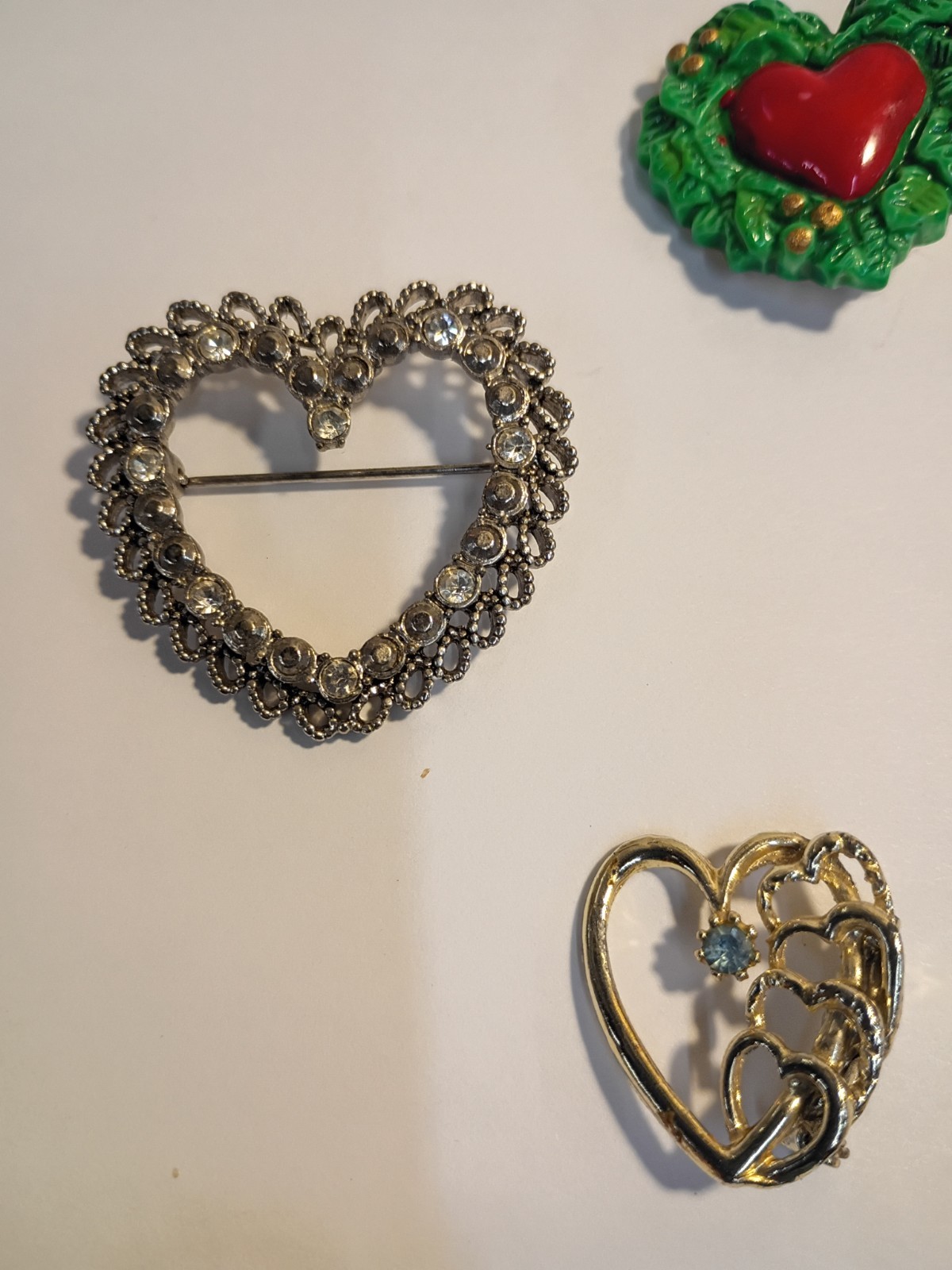 Women’s Heart Brooches ! Mixed Lot (13pc) Enamel Rhinestone Gold/Silver