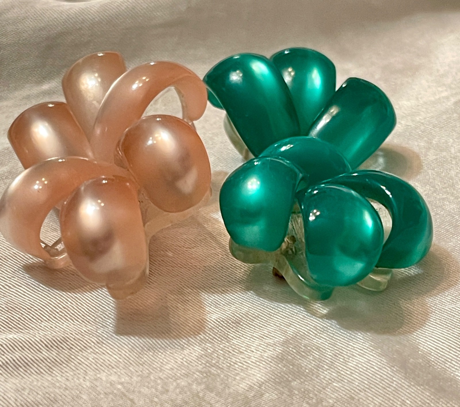 Two Thermoset Plastic Ribbon & Bow Brooches~1 Pink~1 Green-Kinda Moonstone Look