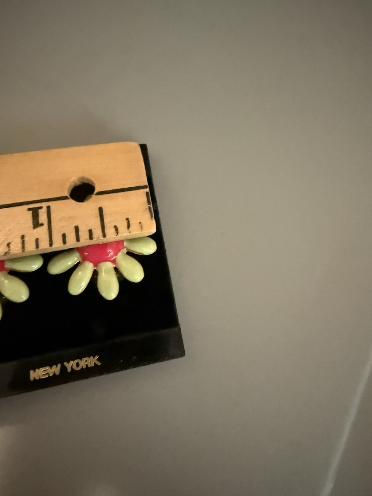 Gay Boyer Green Daisy Flower Enamel Clip Earrings New Vintage
