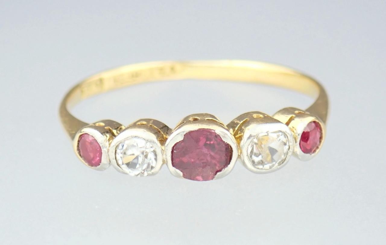 Lovely Antique Art Deco 18K Gold Platinum Ruby White Sapphire Five Stone Ring 5