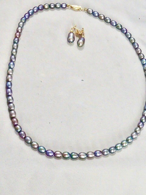 16.5 ” CULTURED gray blue PEARL KNOTTED NECKLACE 14K W GOLD CLASP & EARRINGS